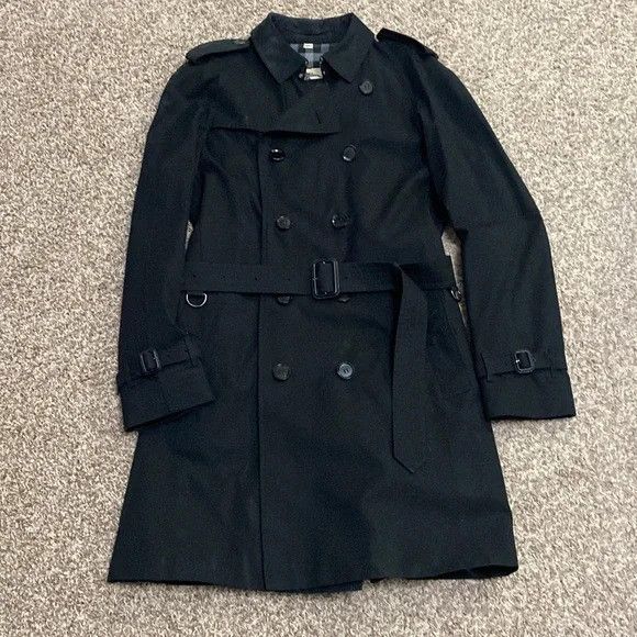 image of Burberry $3000 Made In Italy Black Trench Coat - Size 40(Medium), Men's