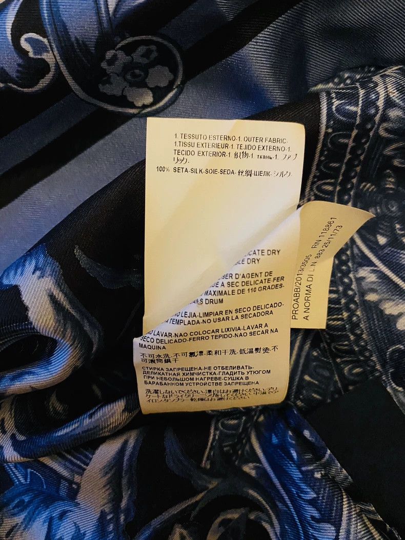 Versace Versace Genuine mulberry silk shirt Size US M / EU 48-50 / 2 - 7 Thumbnail