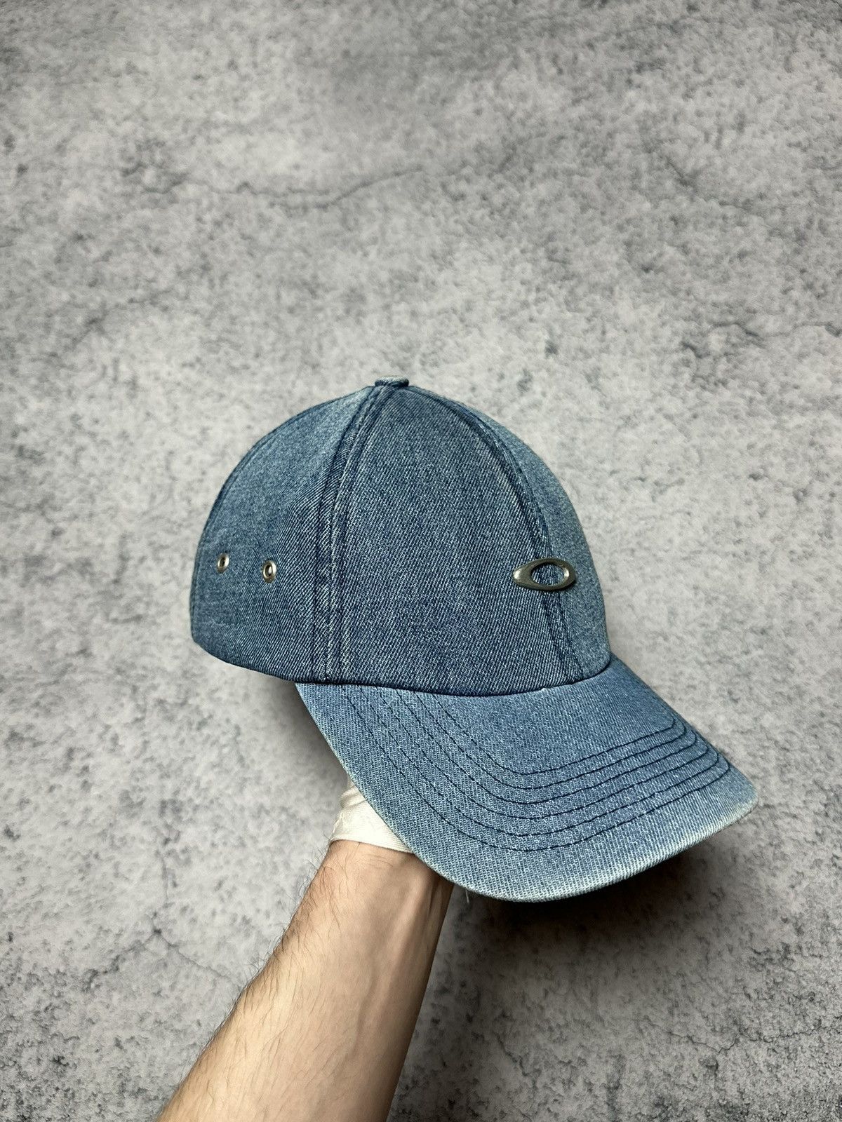 Oakley Vintage Oakley Metal Logo Denim Cap Size ONE SIZE - 9 Thumbnail