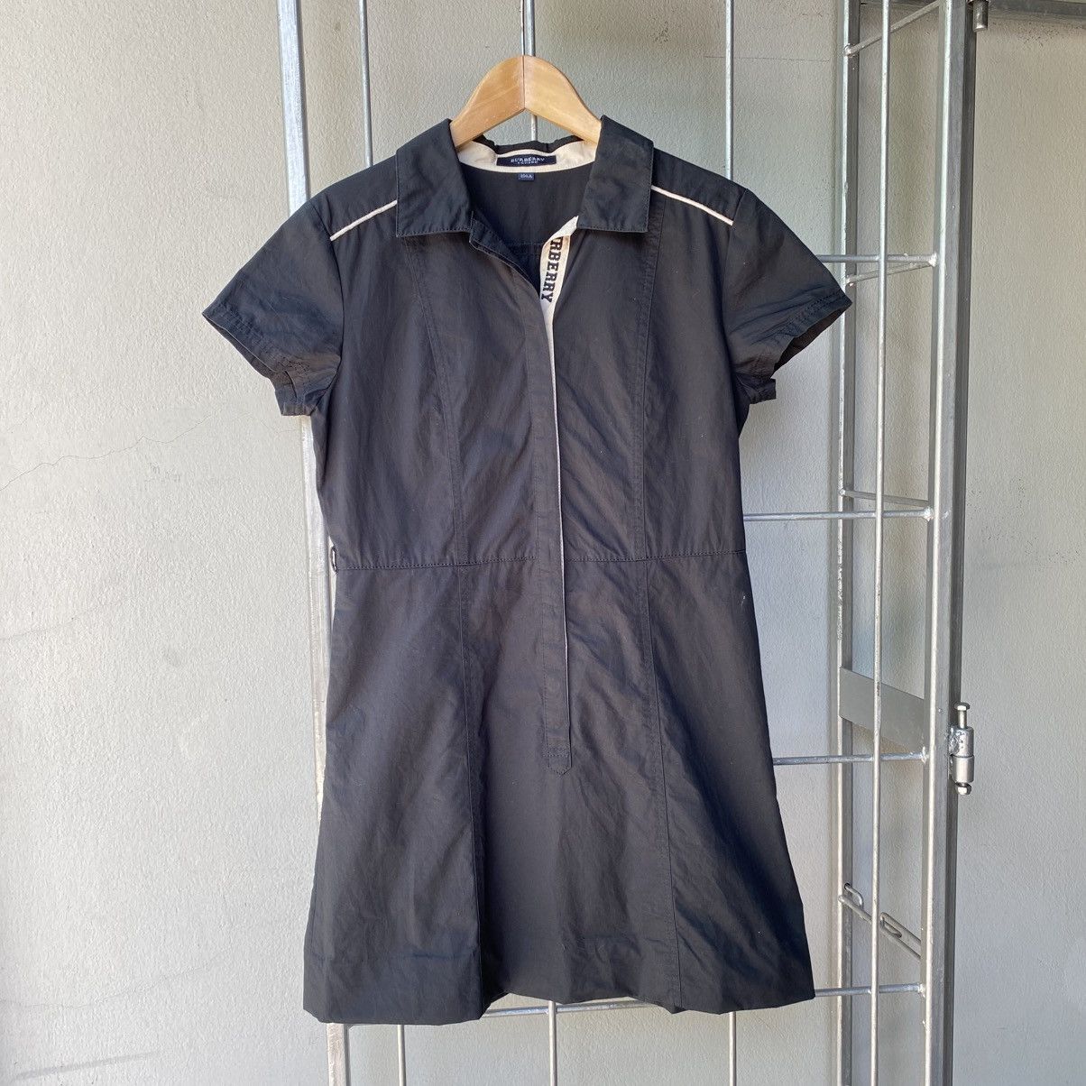 Burberry BURBERRY Black Short-Sleeve Shirt Dress Size S / US 4 / IT 40 - 3 Thumbnail