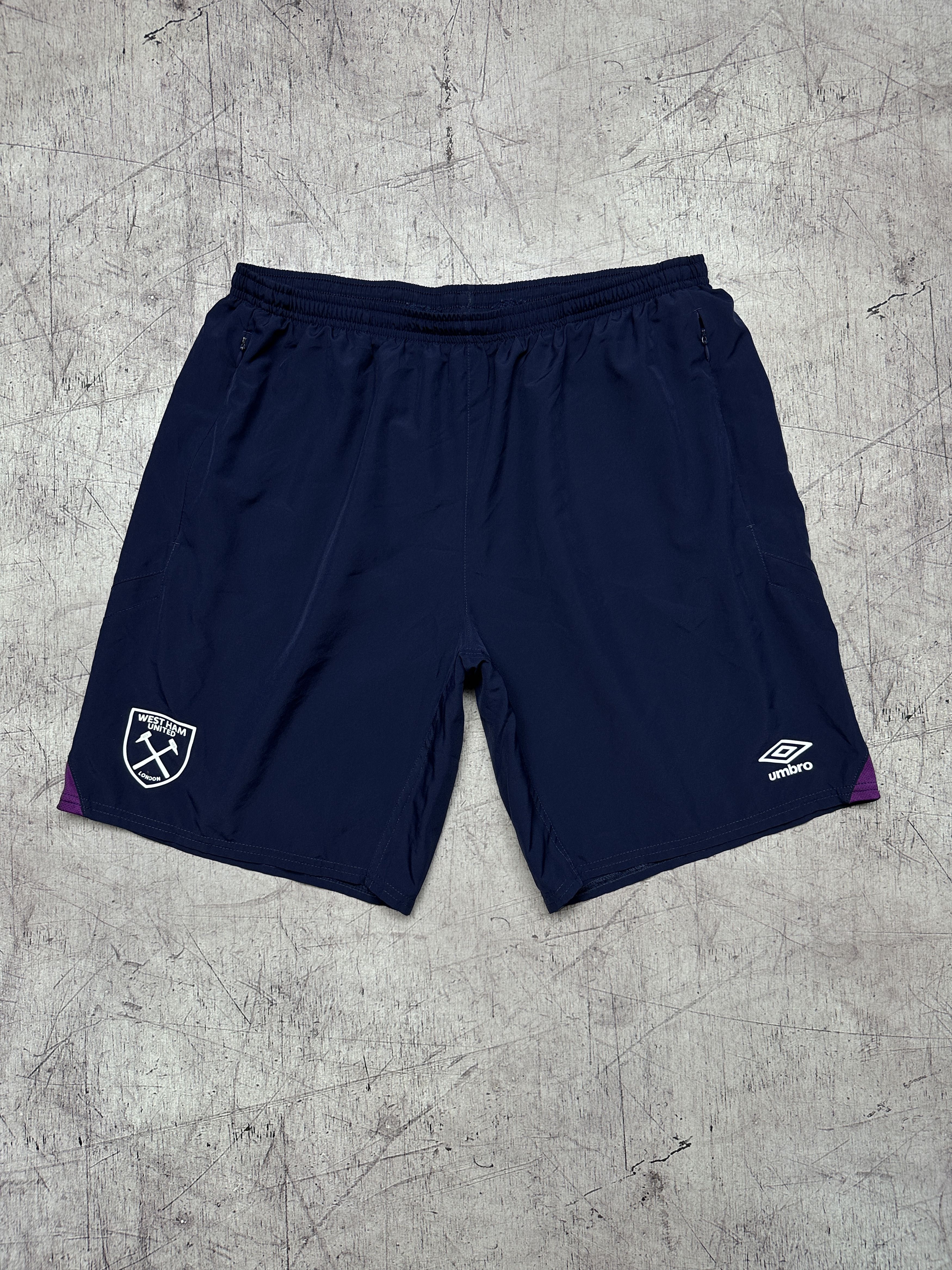 Umbro Umbro West Ham United Mens Shorts Size US 36 / EU 52 - 1 Thumbnail