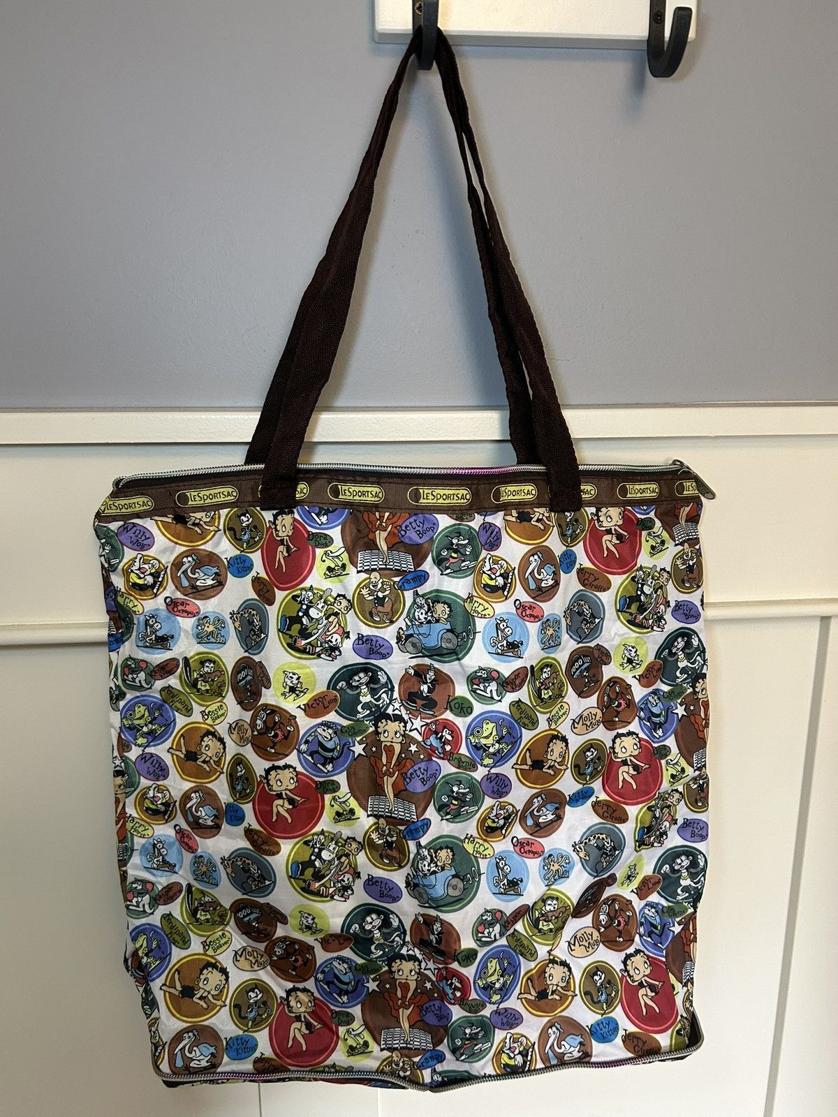 LeSportsac Vintage LeSportSac Betty Boop all over print convertible bag Size ONE SIZE - 1 Thumbnail