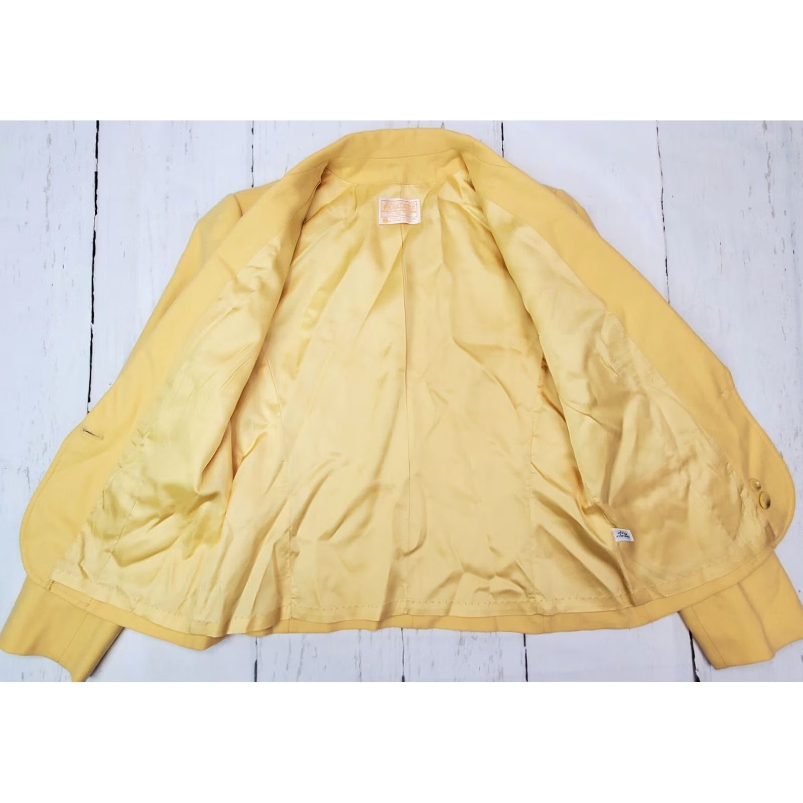 Pendleton Pendleton Women Wool Blazer M Canary Yellow Satin Lined Jacket, Button Closure, Wool, 36 in Chest, Virgin Wool, Vintage No Size M / US 6-8 / IT 42-44 - 2 Thumbnail