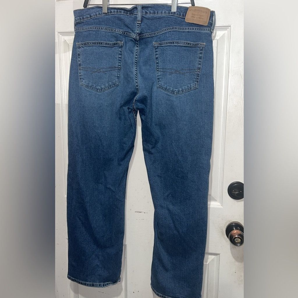 Levi's Levi's blue relaxed fit jeans 36x30 #denim #relaxedfit Size US 36 / EU 52 - 4 Thumbnail