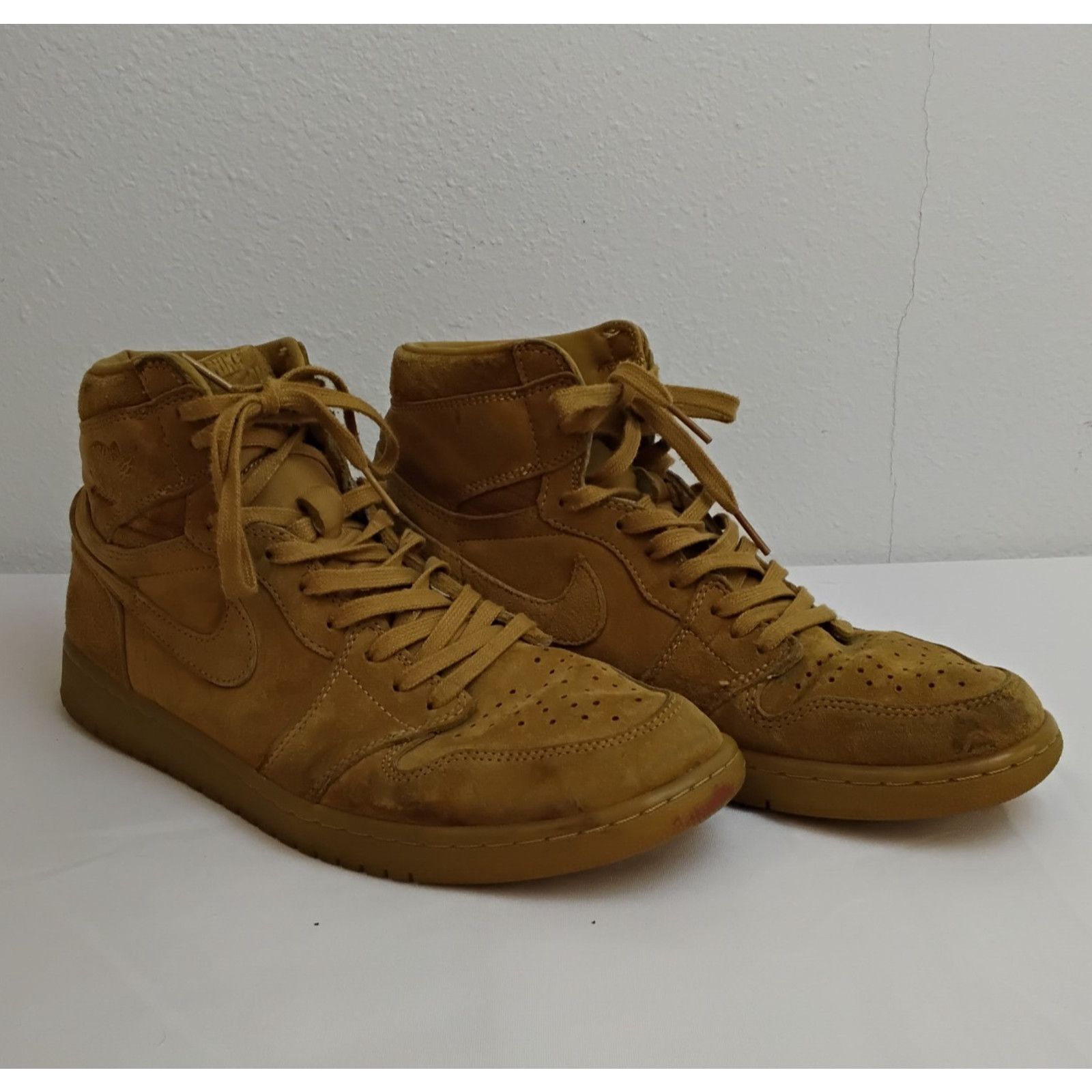 Nike Nike Air Jordan 1 Retro OG High Top Shoe Men 11 Wheat Brown Size US 11 / EU 44 - 2 Thumbnail