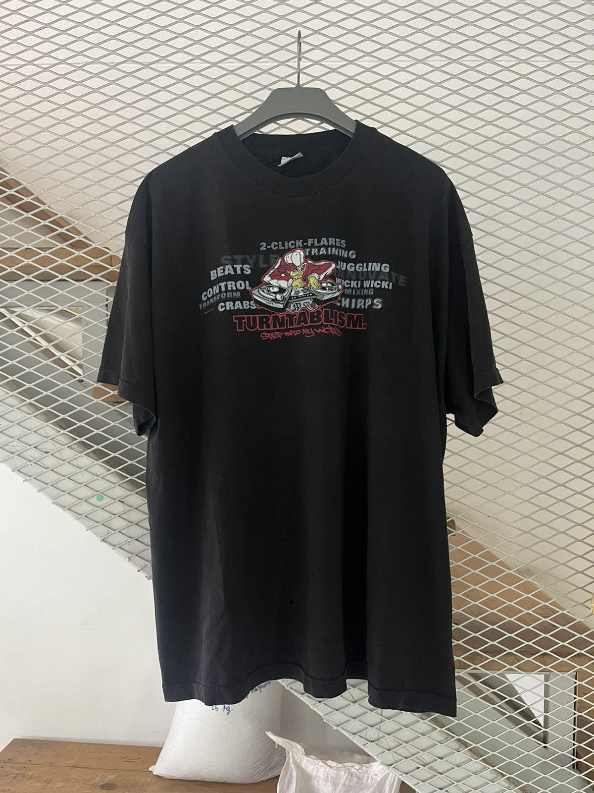Vintage Vintage DJ TURNTABLISM 2000’s Down by Law T-shirt Size US XXL / EU 58 / 5 - 2 Thumbnail