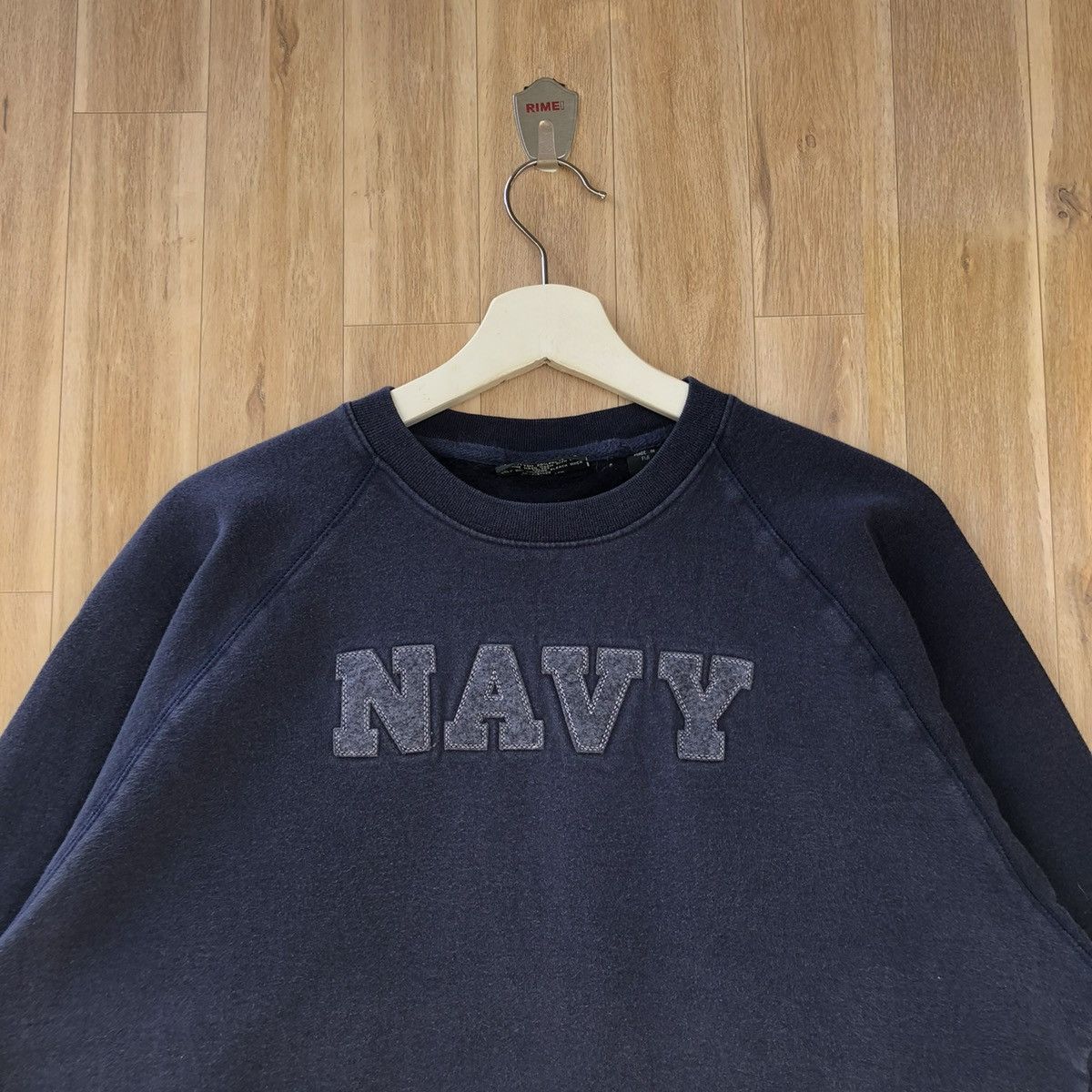 Vintage Vintage Navy Embroidered Pullover Sweatshirt Size US M / EU 48-50 / 2 - 3 Thumbnail