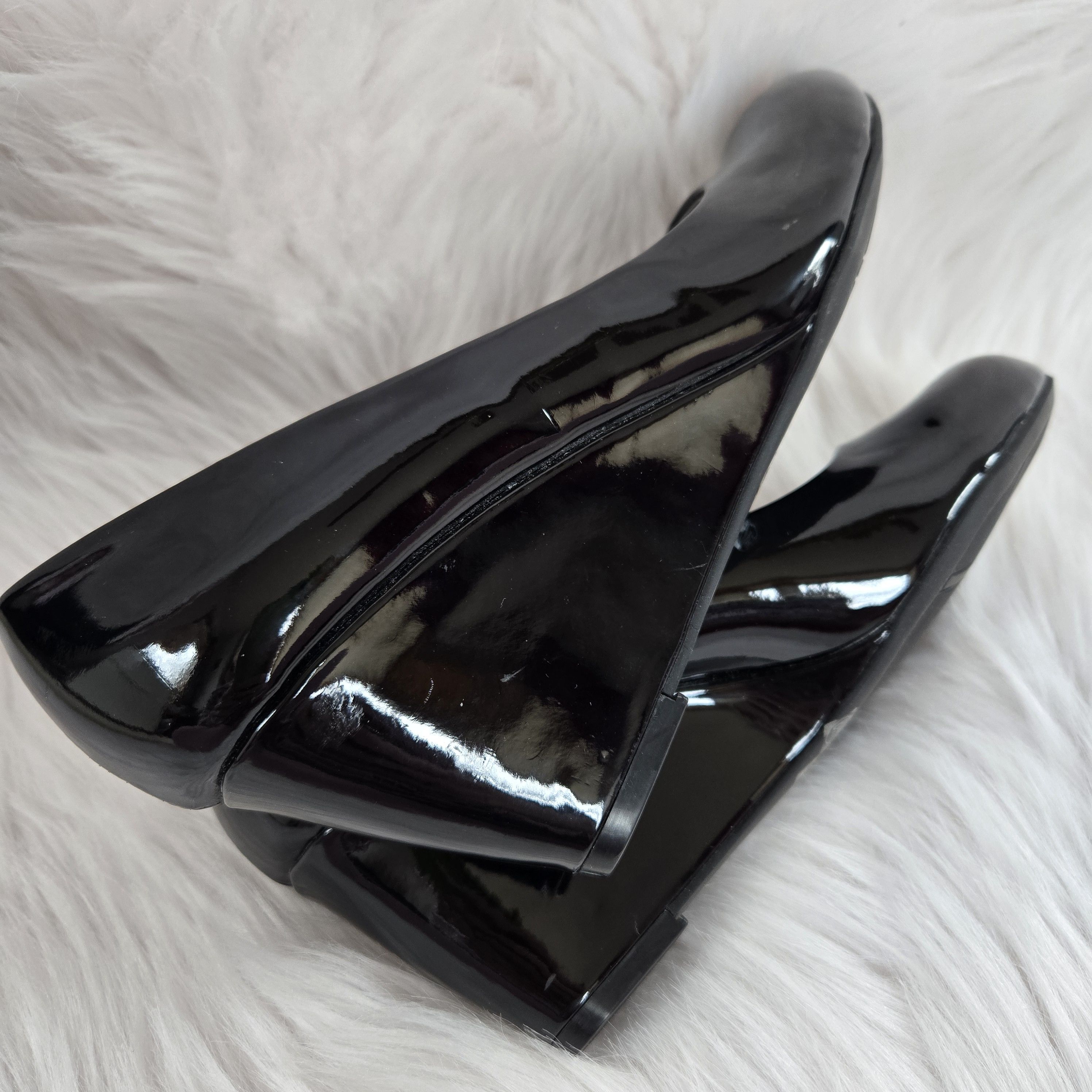 Chinese Laundry CHINESE LAUNDRY Nima Black Patent Wedge Pump Size 6.5 Size US 6.5 / IT 36.5 - 6 Thumbnail