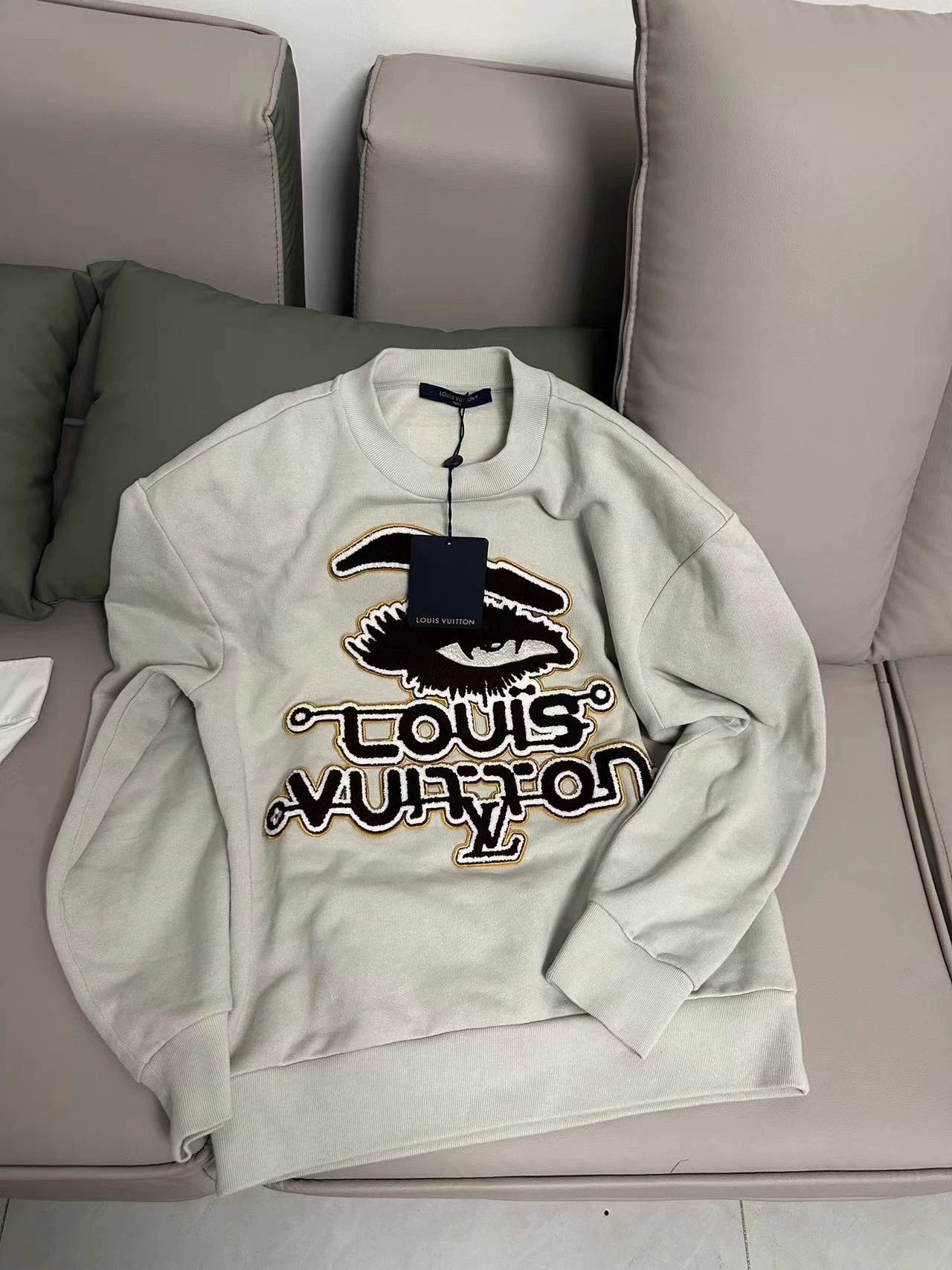 Louis Vuitton LV New Unworn Hoodie (Authentic) Size US S / EU 44-46 / 1 - 1 Thumbnail