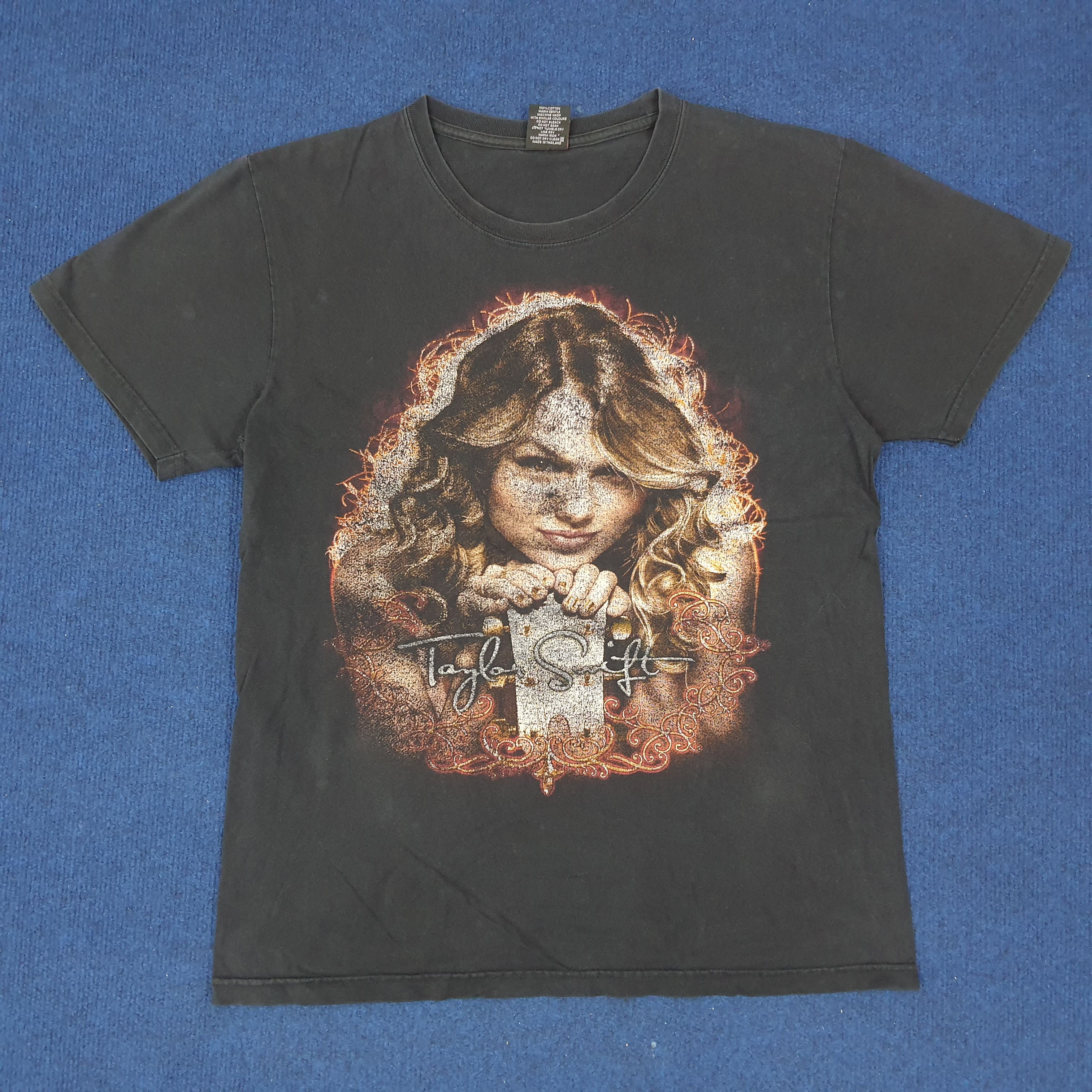 Band Tees × Vintage Vintage Taylor Swift America Singer Tour Tshirt Size US M / EU 48-50 / 2 - 1 Thumbnail