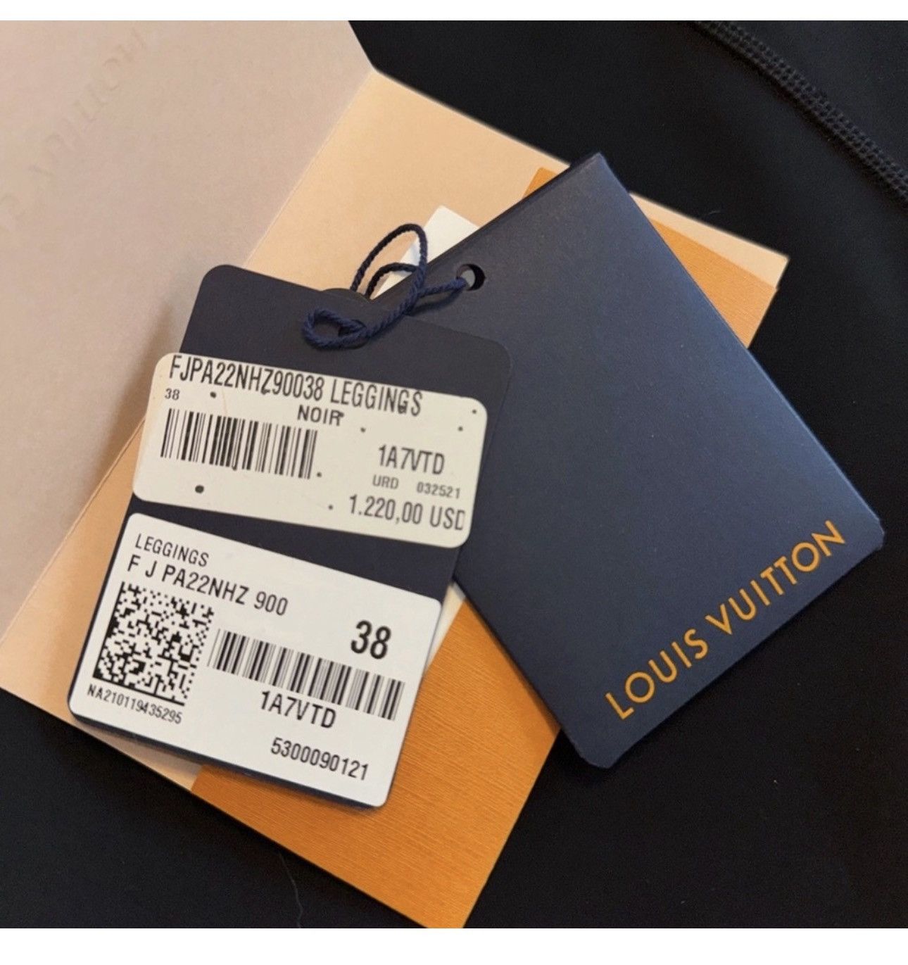 Louis Vuitton Louis Vuitton Monogram Waistband Leggings Black Noir NWT 38 Size 26" / US 2 / IT 38 - 4 Thumbnail