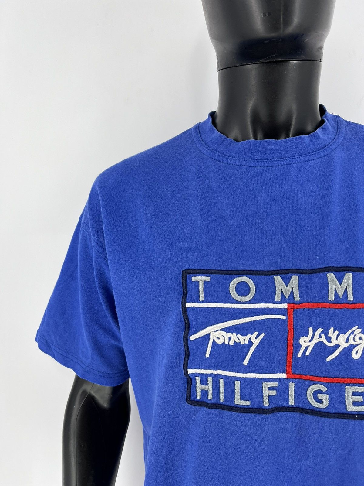 Other Vintage 90’s Tommy Hilfiger Big Flag Logo T-shirt Size US M / EU 48-50 / 2 - 6 Thumbnail