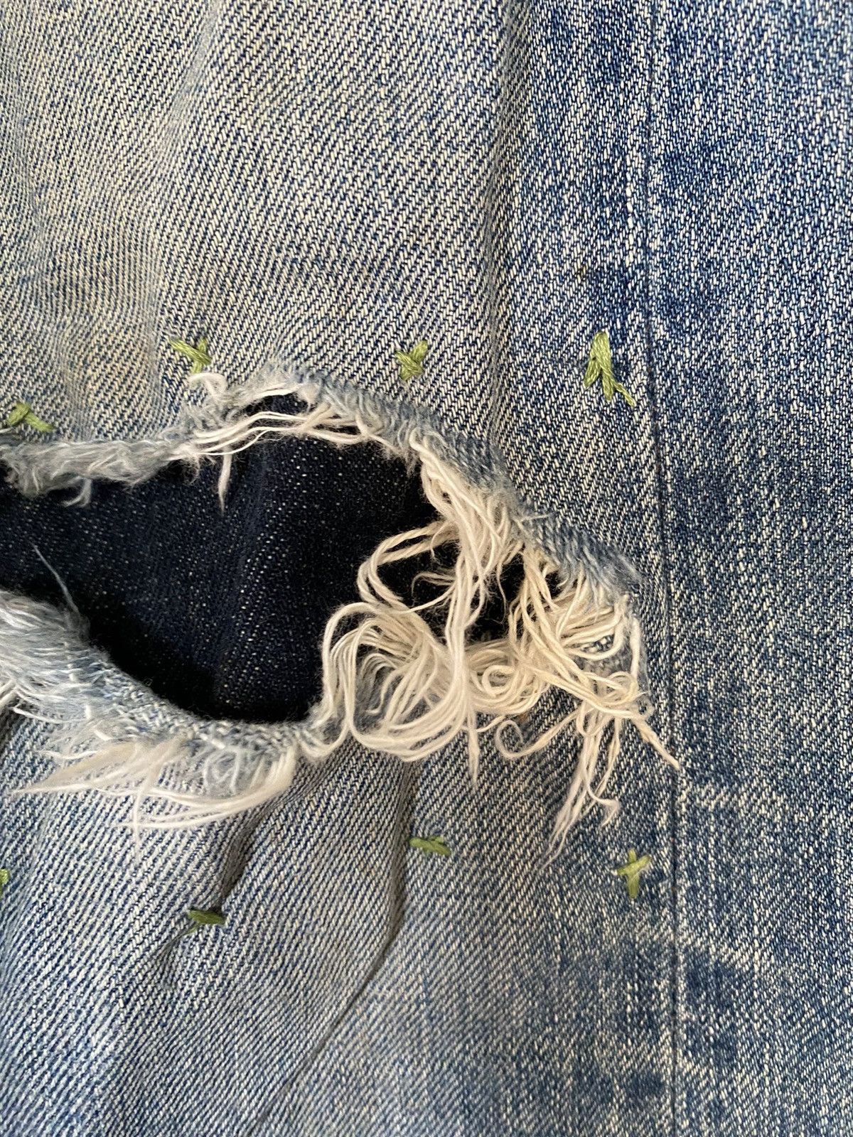 Lad Musician 2000s Nonactive Distressed Dirty Whisker selvedge denim Size US 31 - 14 Thumbnail
