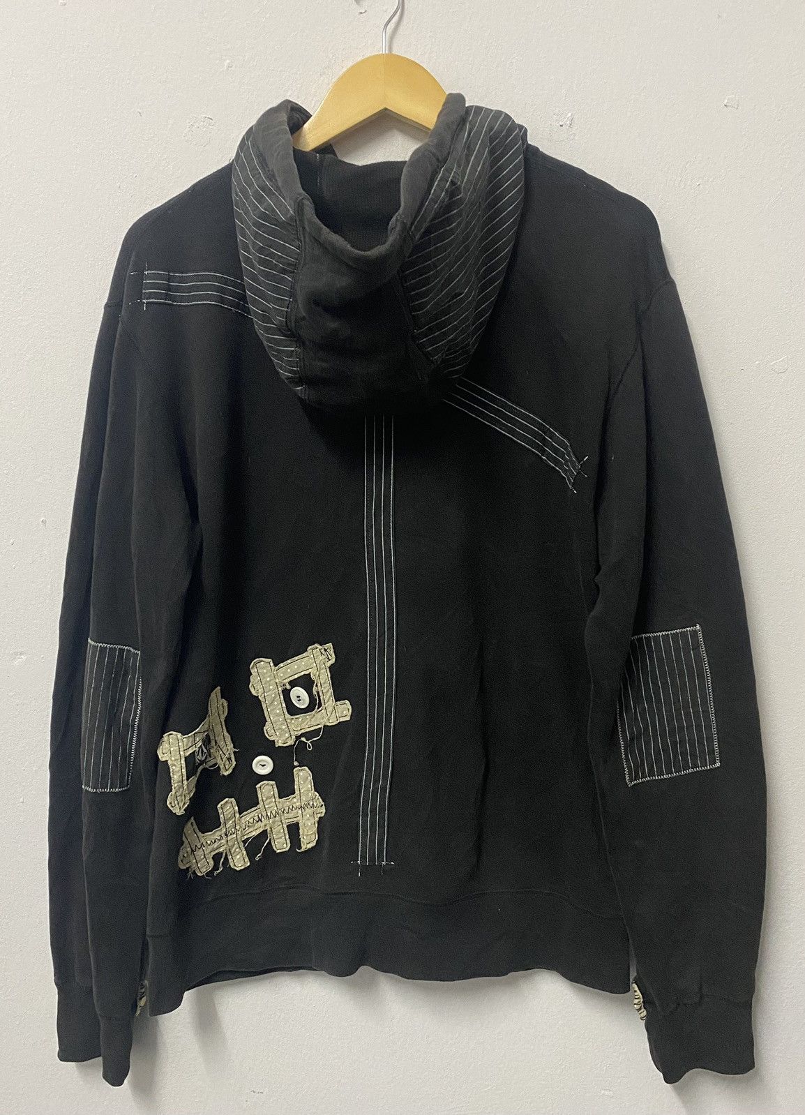 Vintage × Volcom Vintage Volcom Sticky Patchwork Hype Sweater Hoodie Size US M / EU 48-50 / 2 - 2 Thumbnail