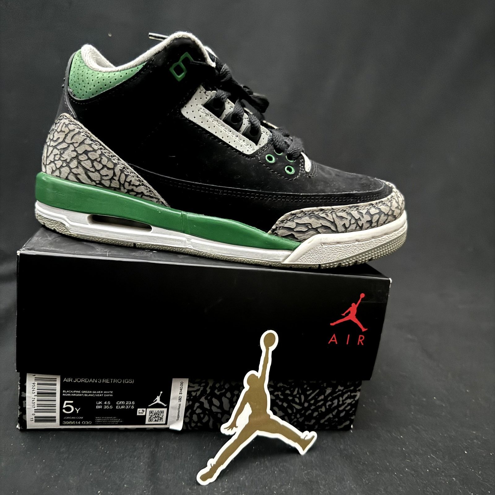 Jordan Brand × Nike Size 5 - Nike Air Jordan 3 Retro GS Pine Green 2021 Shoes Size US 5 / EU 37 - 1 Thumbnail
