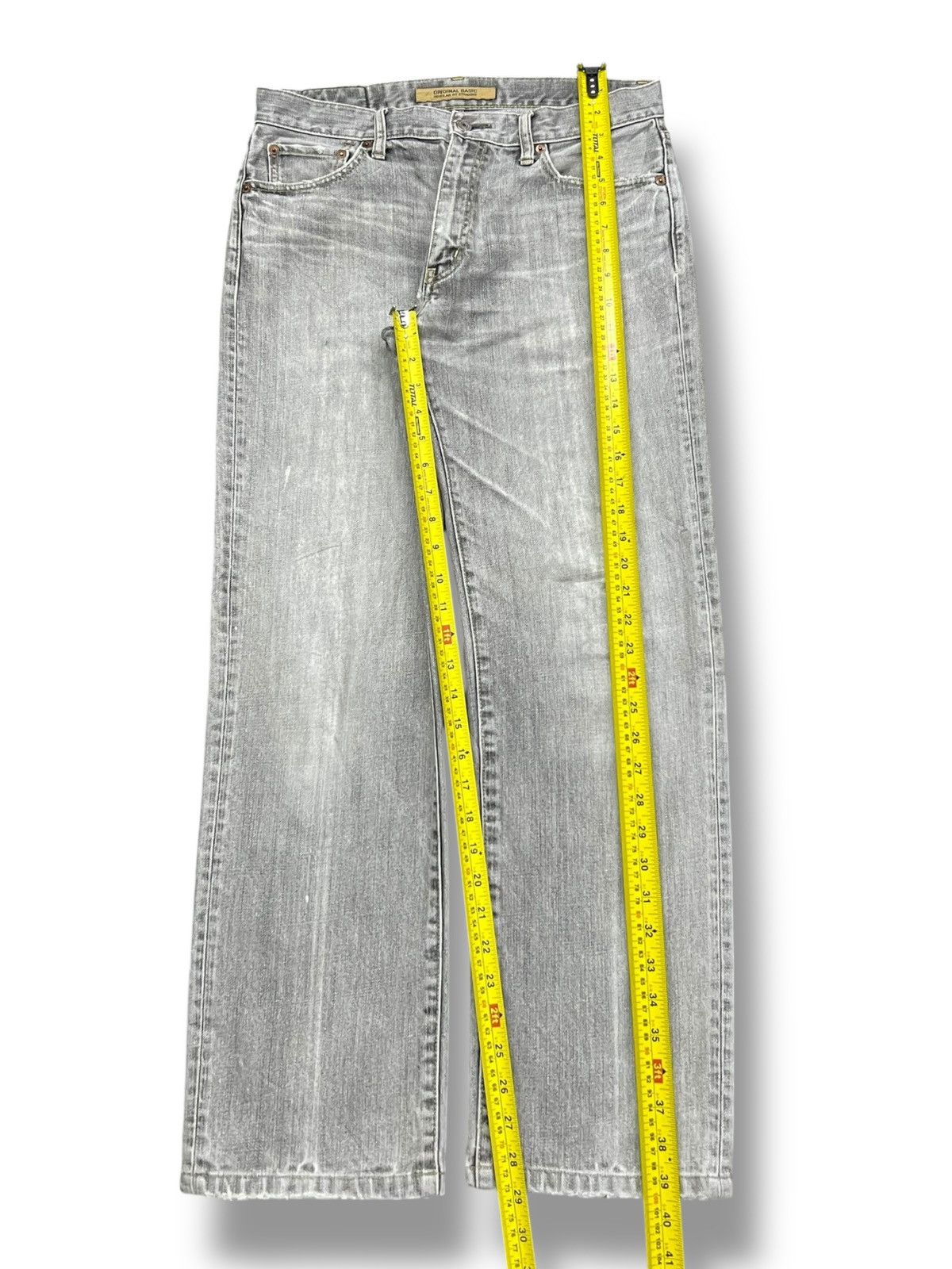 Uniqlo Vintage Uniqlo S-002 Japan - Faded Grey Wash Jeans Size US 33 - 13 Thumbnail