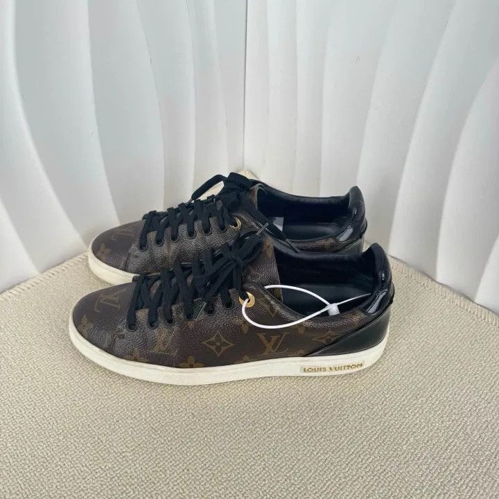 Louis Vuitton Louis Vuitton Frontrow Monogram Low-Top Sneakers 0079 Size US 6 / IT 36 - 1 Thumbnail