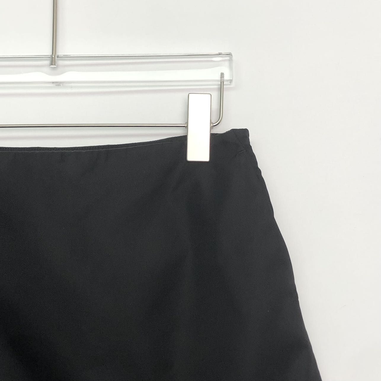 Prada Prada Re-Nylon Solid Triangle Logo Casual Mini Skirt K26WX Size 25" / US 0 / IT 36 - 3 Thumbnail