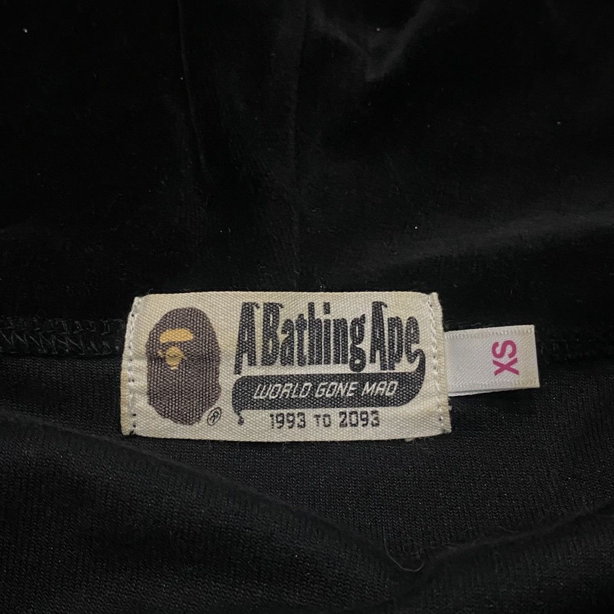 Bape Bape Shark Velour Hoodie Size XS / US 0-2 / IT 36-38 - 2 Thumbnail