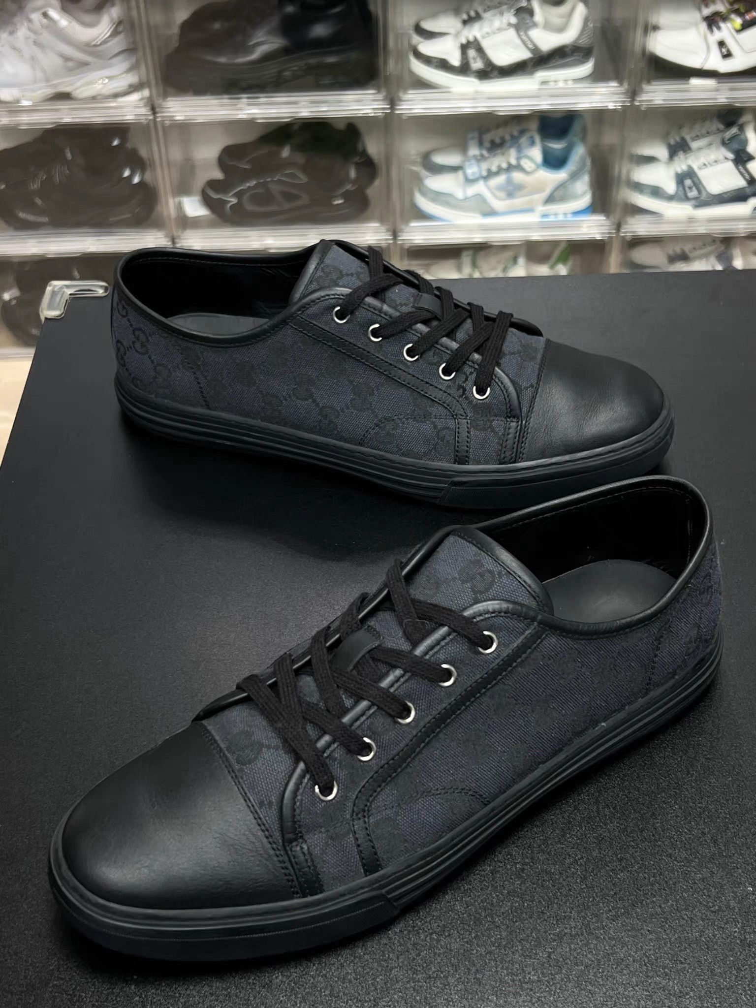 Gucci Black Low-Top Sneakers Size 12 Size US 12 / EU 45 - 1 Thumbnail