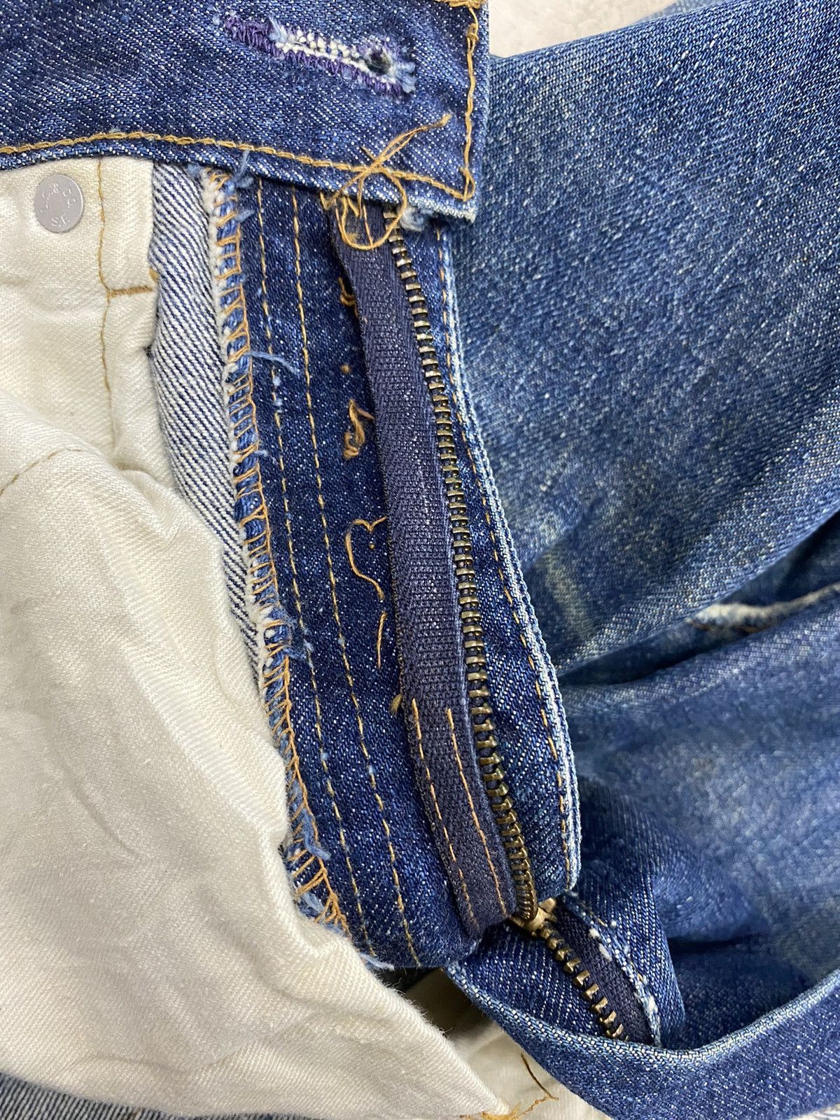Levi's Vintage 80s Levis 505 Button 8 Zipper Talon Dirty Distress Size US 29 - 24 Thumbnail