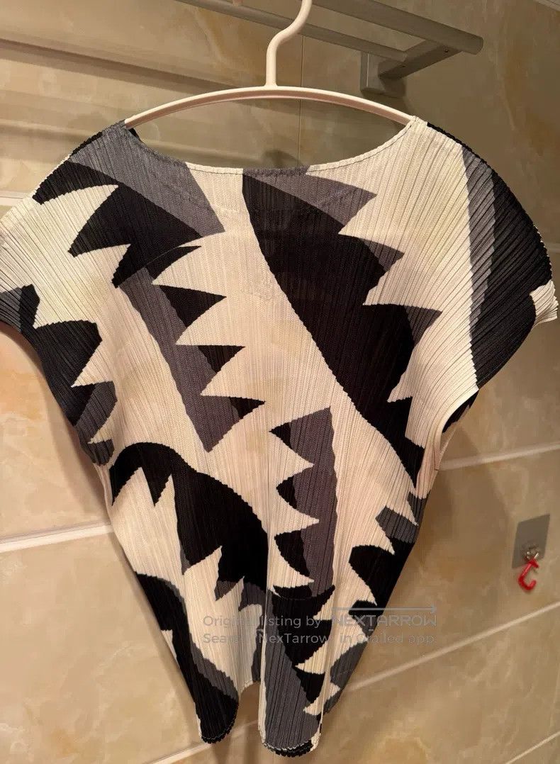 Issey Miyake Issey Miyake Color Block Short Sleeve Size L / US 10 / IT 46 - 2 Thumbnail