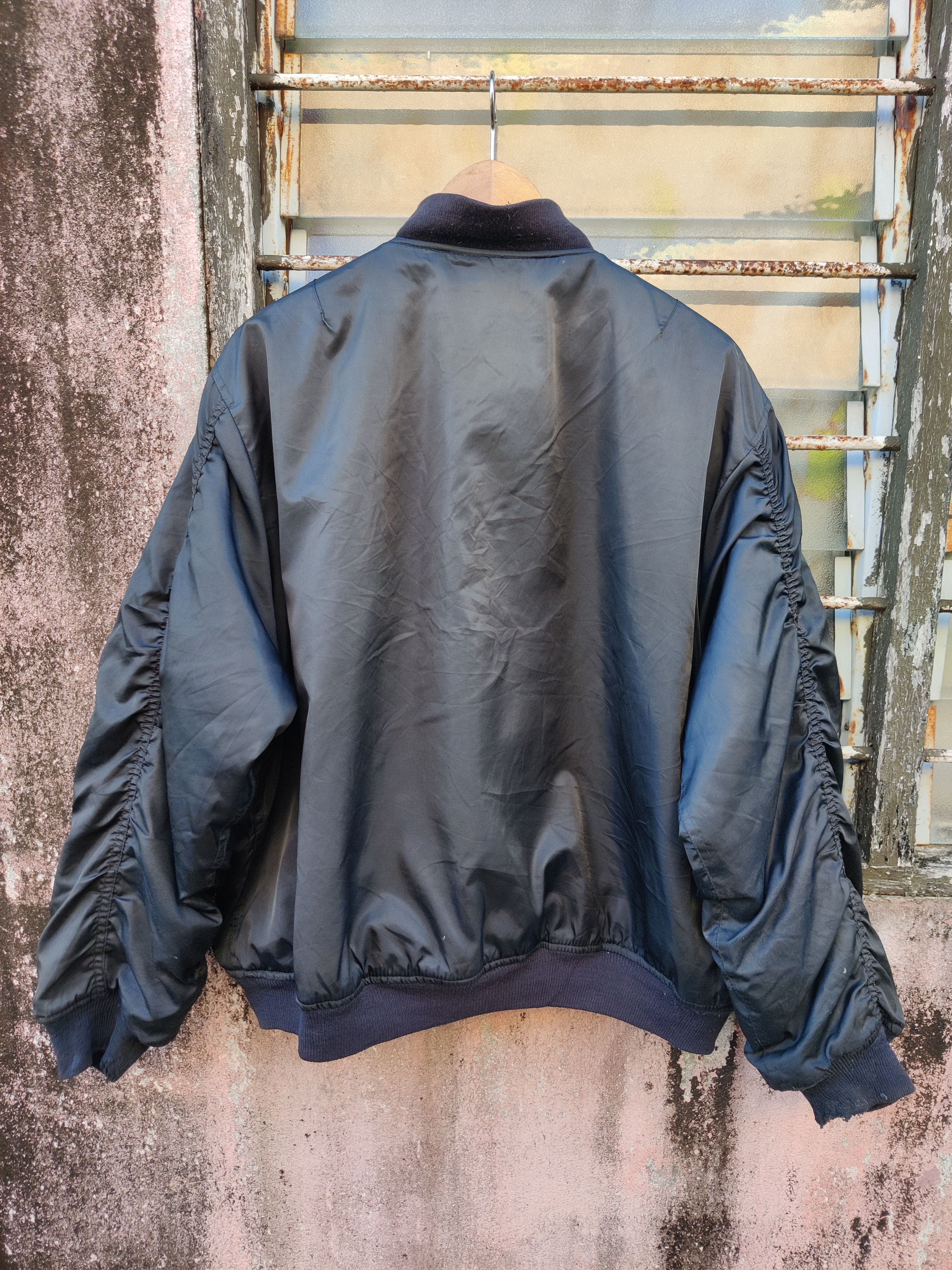 Japanese Brand Vintage Distressed Un-Branded Japanese Flight Bomber Jacket Size US L / EU 52-54 / 3 - 5 Thumbnail