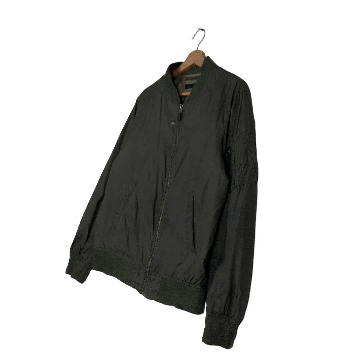Japanese Brand Vintage Bomber Jacket Fly Military Uniqlo Japan IsseyMiyake Size US L / EU 52-54 / 3 - 2 Thumbnail