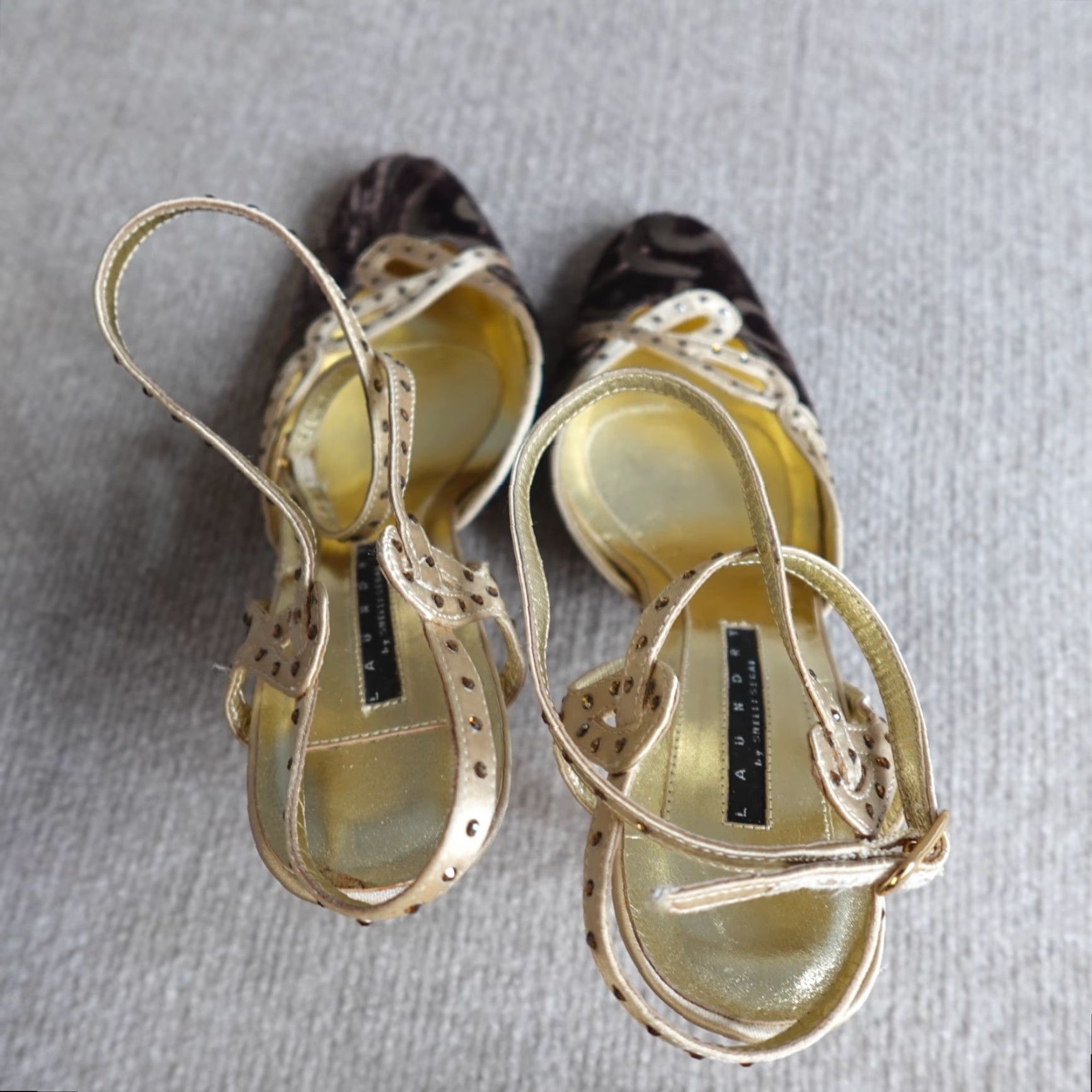 Laundry by Shelli Segal Laundry by Shelli Segal Womens Heels 8.5 Brown Velvet Strappy Pumps Buckle Ankle Strap Stiletto High Heel Party/Cocktail Leather Lining Vintage: No Size US 9 / IT 39 - 6 Thumbnail