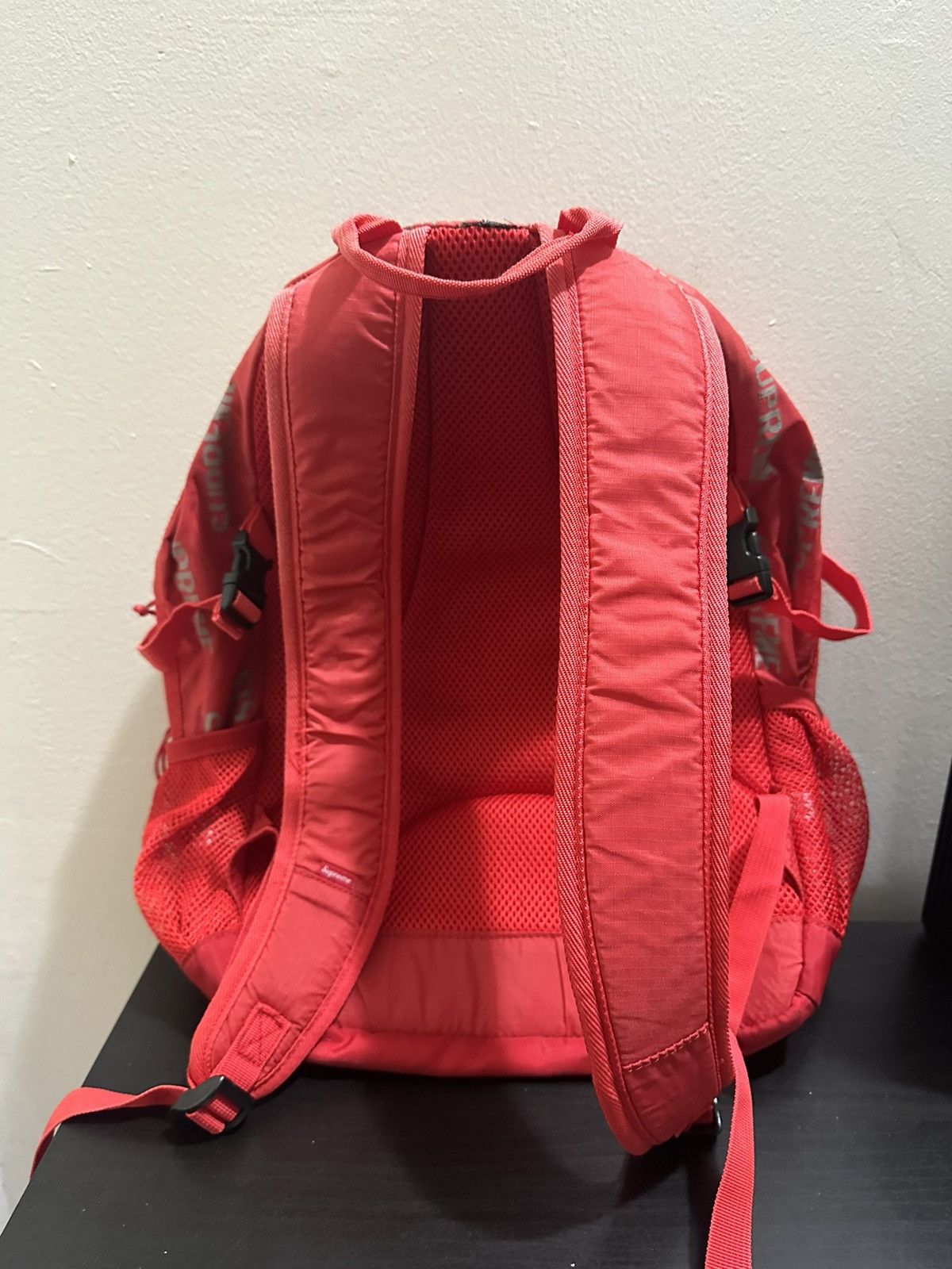 Supreme FW16 Supreme Reflective Repeat Logo Backpack Red Size ONE SIZE - 4 Thumbnail