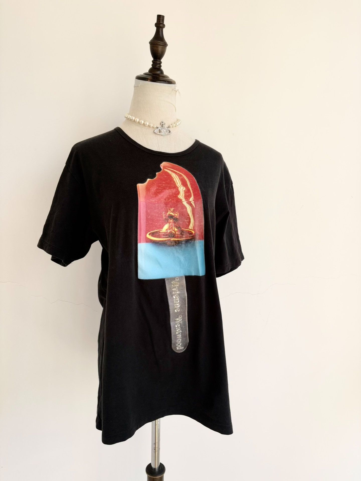 Vivienne Westwood Vivienne Westwood Vintage Saturn T-shirt Size US S / EU 44-46 / 1 - 1 Thumbnail