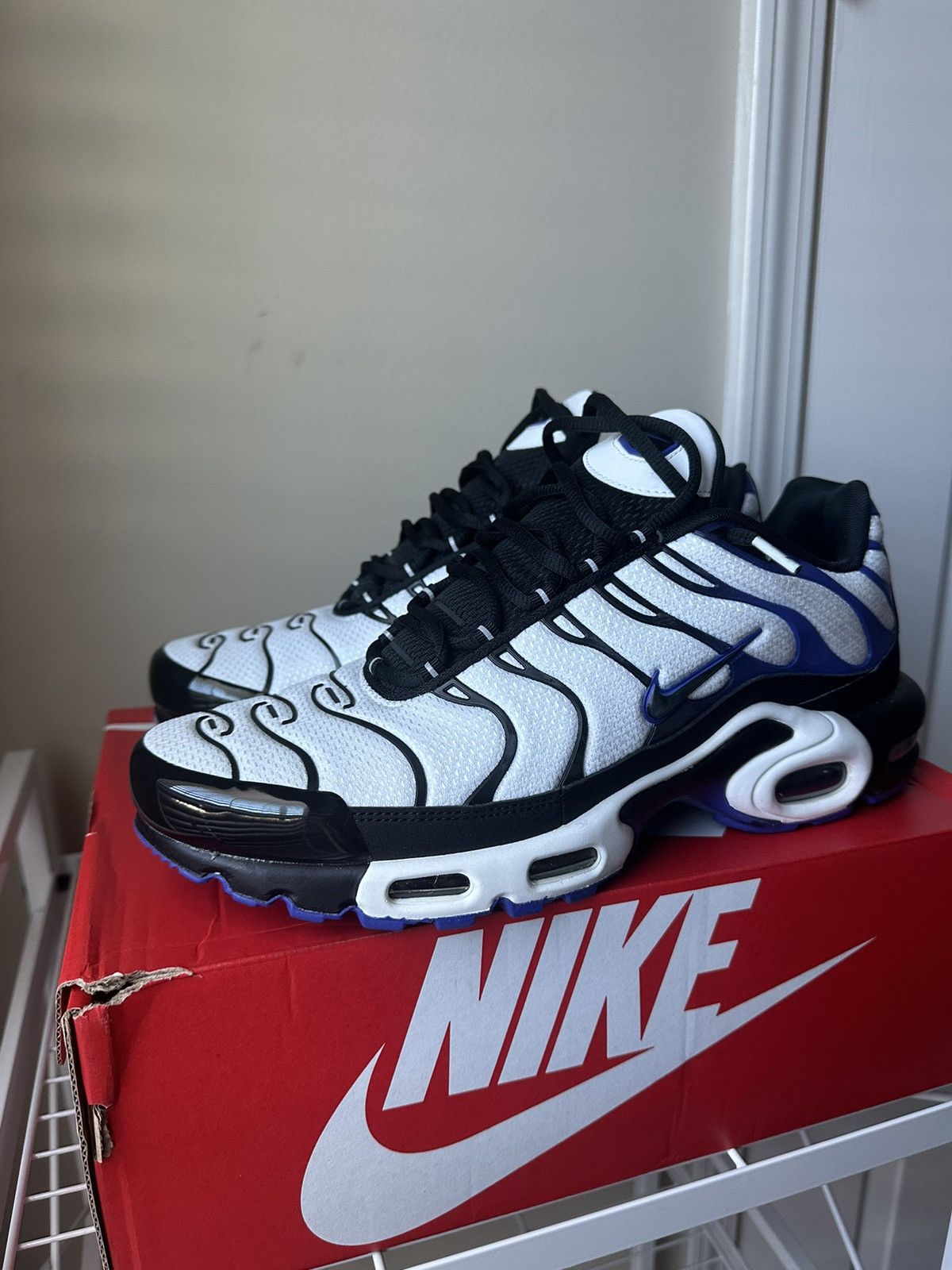 Nike Nike Air Max Plus Size US 11.5 / EU 44-45 - 2 Thumbnail