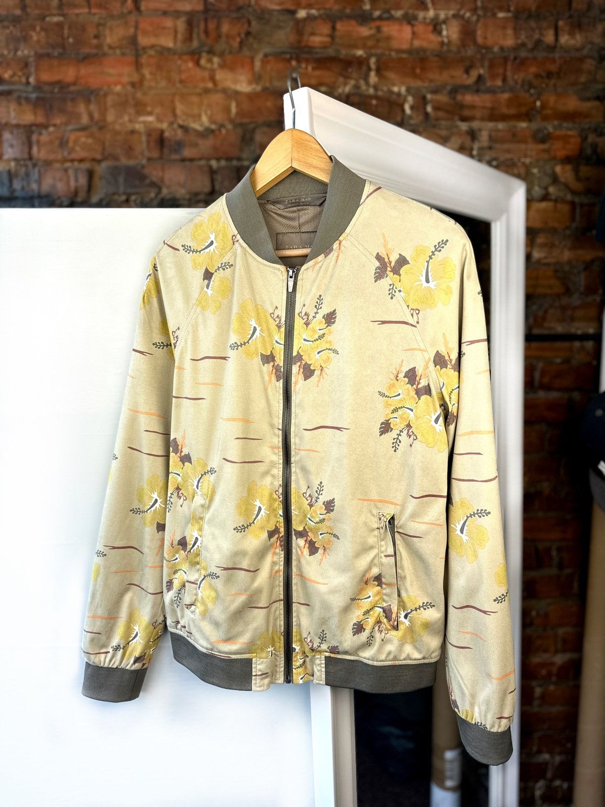 Zara Zara Man Flower Jacket Full Zip Multicolour Size: L Size US L / EU 52-54 / 3 - 1 Thumbnail