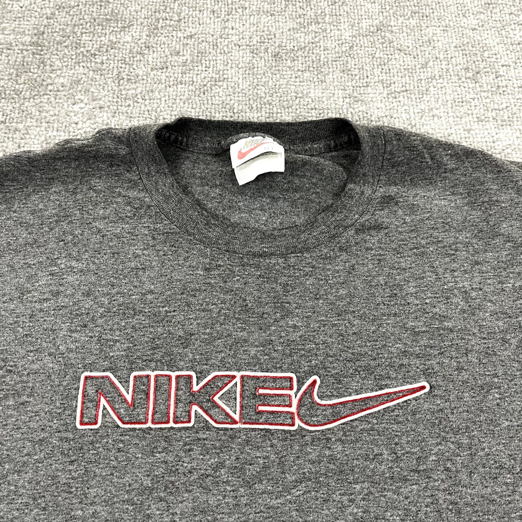 Nike VINTAGE Nike Shirt Men Large Gray Swoosh Center Check Graphic Y2K Tee White Tag USA Made Size US L / EU 52-54 / 3 - 2 Thumbnail