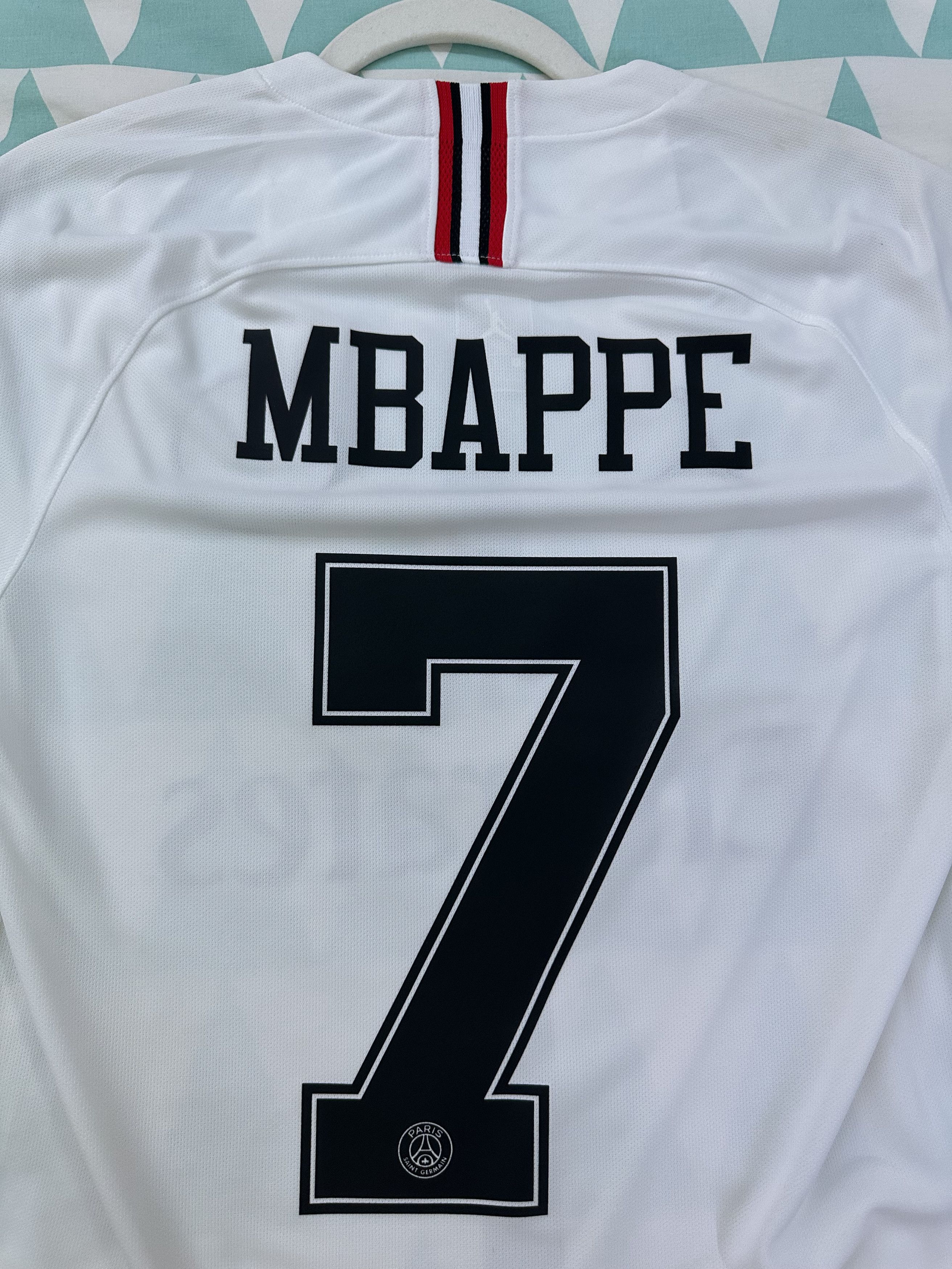 Jordan Brand Nike Jordan X PSG 2019 Mbappe #7 Away Jersey Size Small BNWT Size US S / EU 44-46 / 1 - 3 Thumbnail