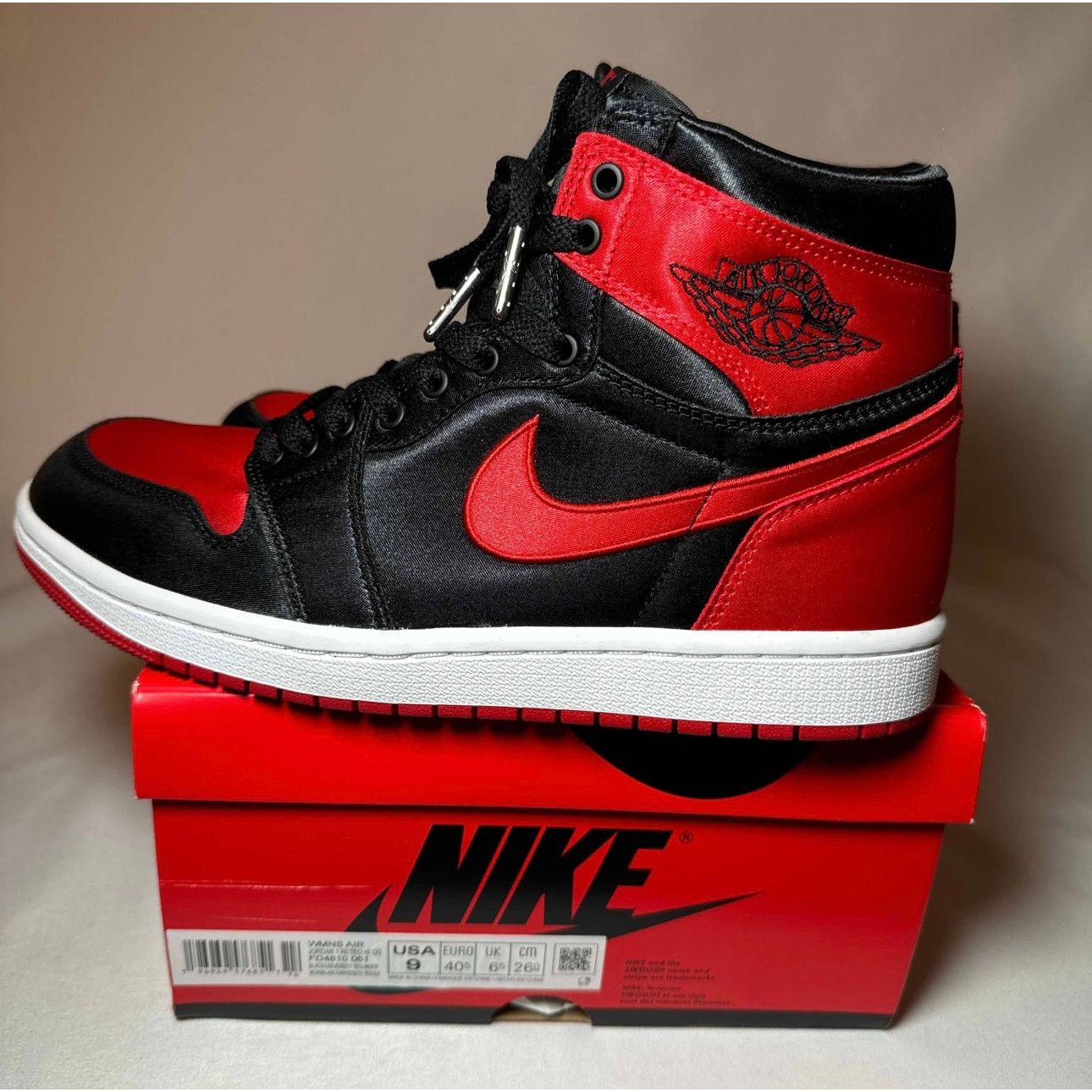 Jordan Brand × Nike Size 9 - Wmns Air Jordan 1 Retro High OG Satin Bred 2023 Size US 9 / IT 39 - 8 Thumbnail