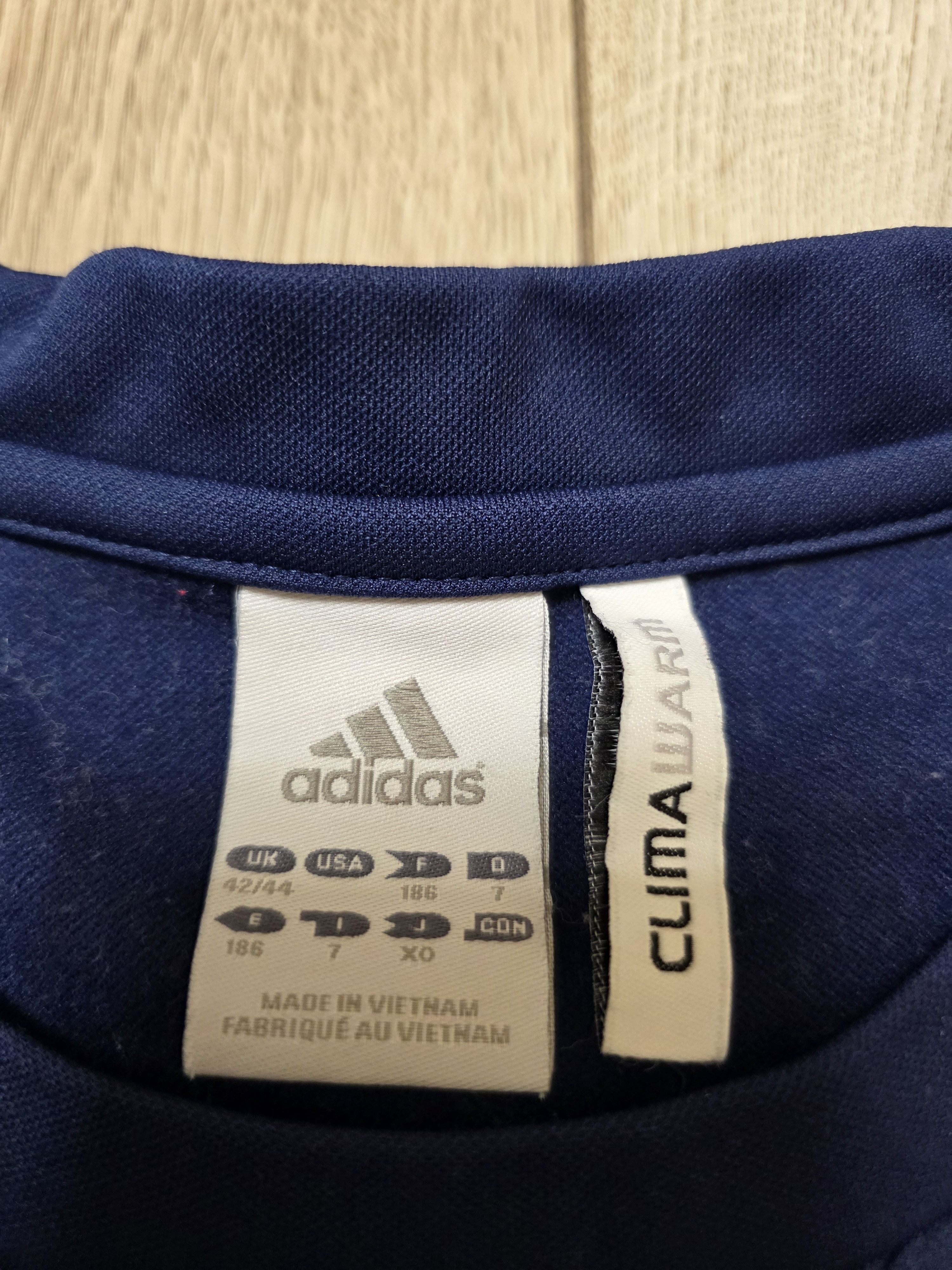 Adidas BOLTON WENDERERS 2011 VINTAGE FOOTBALL SWEATSHIRT SOCCER Size US L / EU 52-54 / 3 - 7 Thumbnail