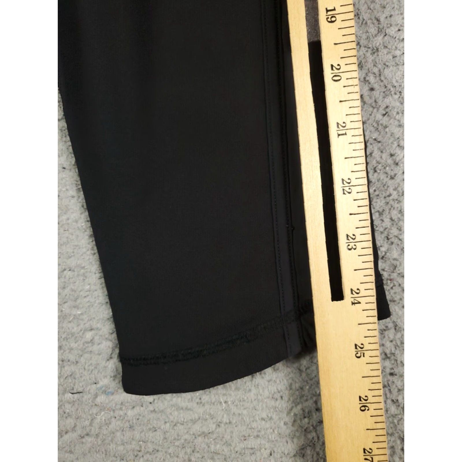 Lululemon LULULEMON Cropped Leggings Womens Size 4 Black Stretch Activewear Athleisure Size 27" / US 4 / IT 40 - 4 Thumbnail
