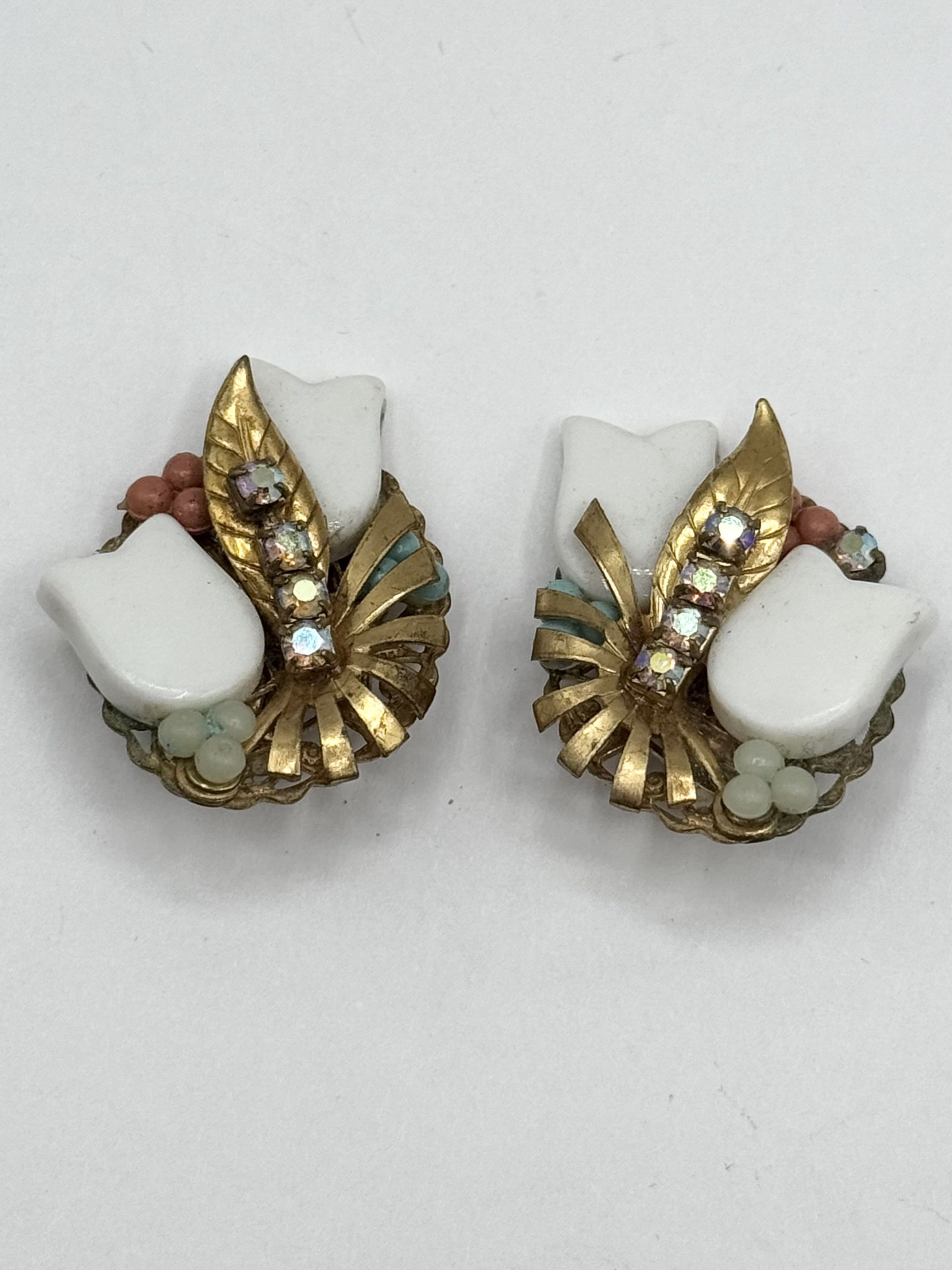 Vintage Vintage rhinestone beaded flower earrings Size ONE SIZE - 3 Thumbnail