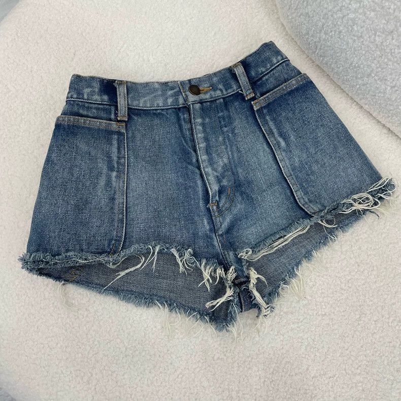 Yves Saint Laurent YSL Wash Denim Shorts Size 25 -2507 Size US 26 / EU 42 - 1 Thumbnail