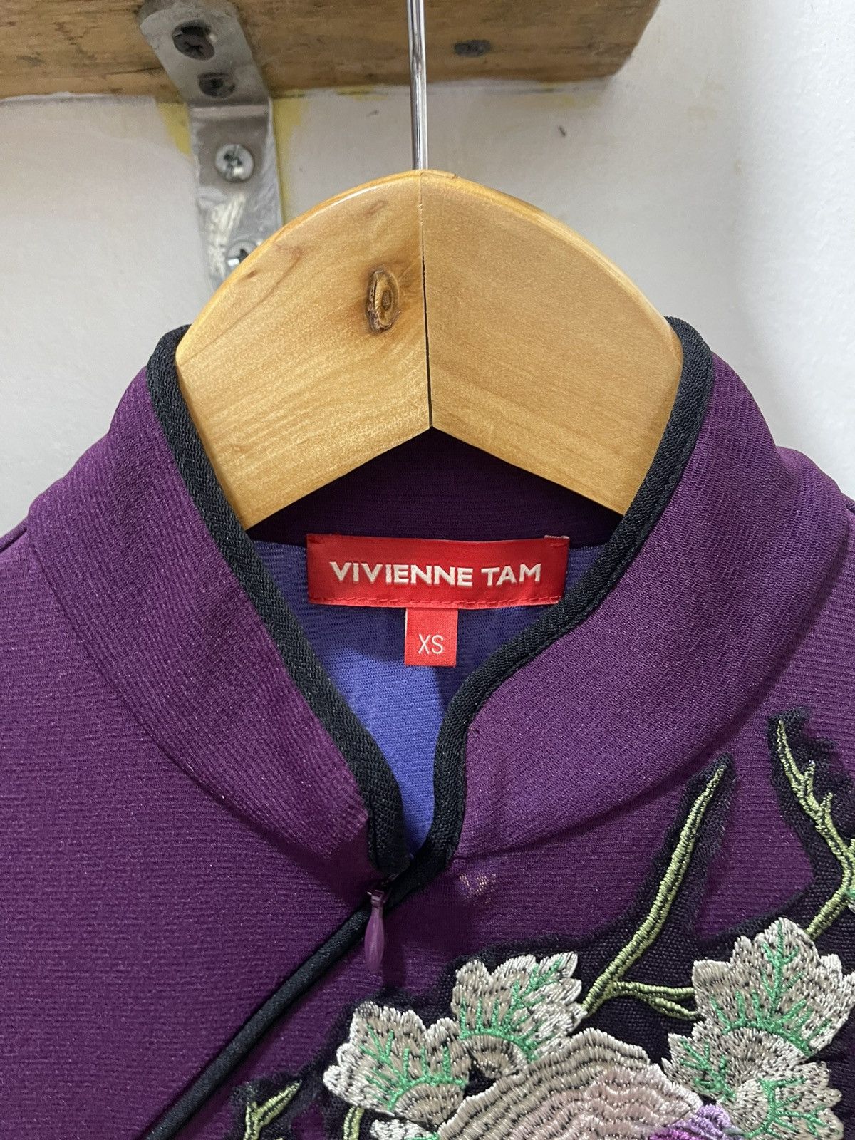 Vivienne Tam Vivienne Tam Purple Embroidered Floral Cheongsam Top Size XS / US 0-2 / IT 36-38 - 3 Thumbnail