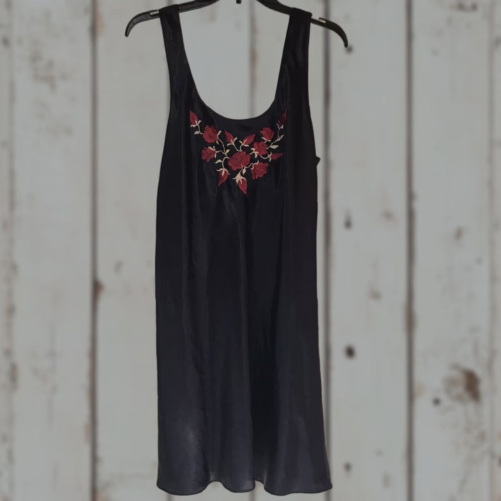 Vintage Intimate Affair Gown Womens Size L Navy Blue Embroidered Roses Solid Sleeveless Size ONE SIZE - 1 Thumbnail