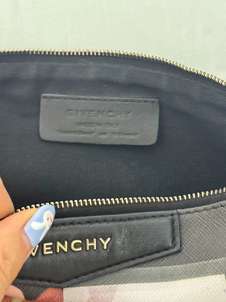 Givenchy Givenchy Small Deer Bambi Handbag Size ONE SIZE - 3 Thumbnail