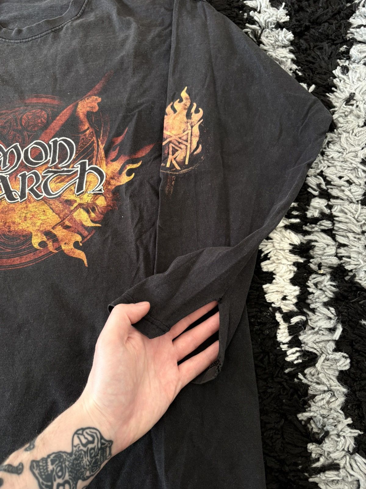 Band Tees Amon Amarth long sleeve washed band tee Size US XL / EU 56 / 4 - 5 Thumbnail