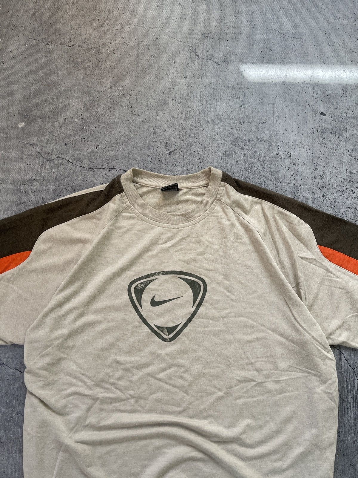Nike × Vintage Nike Vintage Tee Center Swoosh Athletic Performance Tribal Size US XL / EU 56 / 4 - 3 Thumbnail
