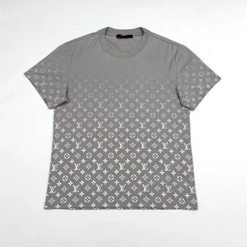 Louis Vuitton Louis Vuitton Gradient presbyopic dark grain full print gr Size US S / EU 44-46 / 1 - 1 Thumbnail