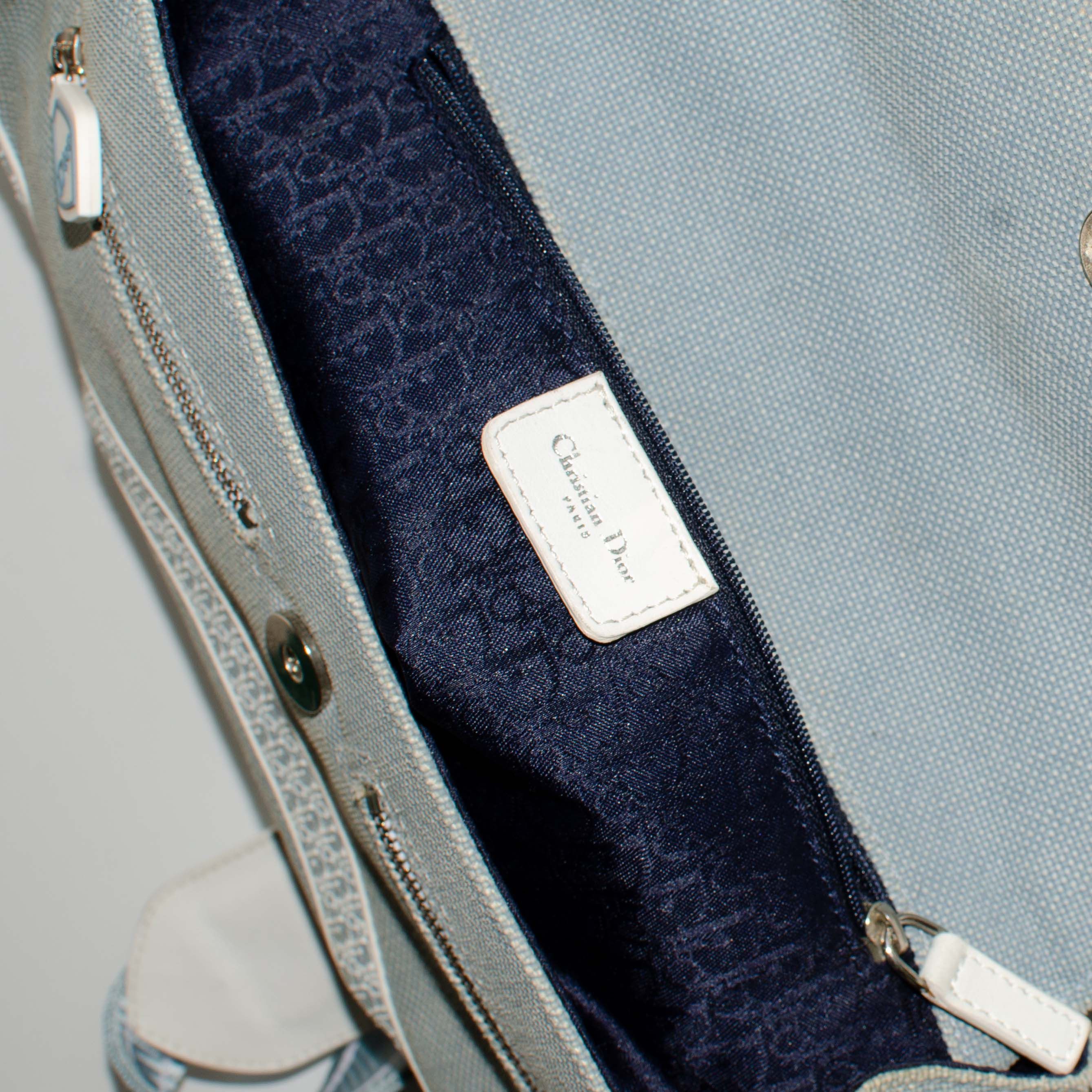 Dior Vintage Dior canvas shoulder bag in light blue / white. Size ONE SIZE - 9 Thumbnail