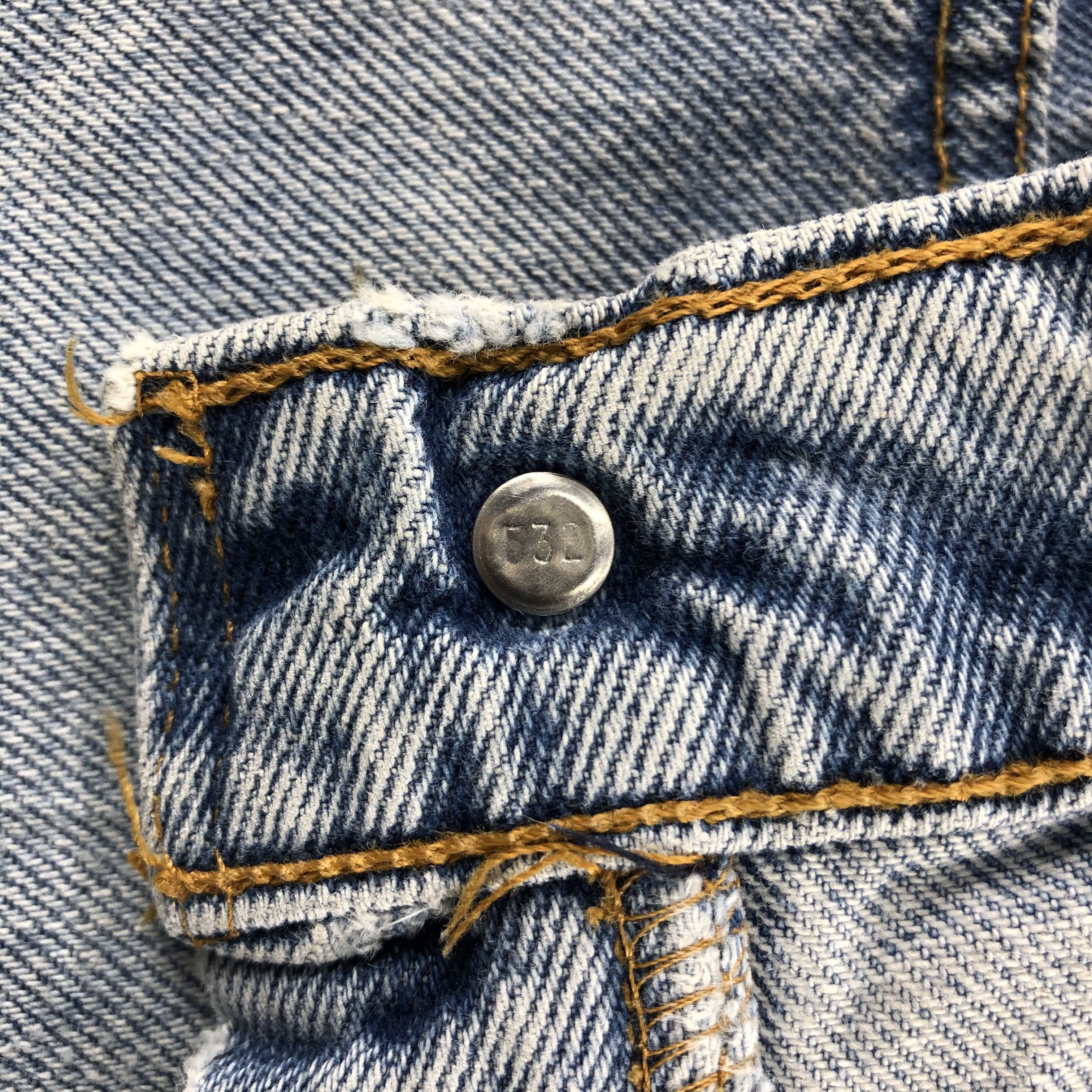Levi's Vintage 90s Levis 550 Jeans Medium Wash Denim KJ846 Size US 29 - 10 Thumbnail
