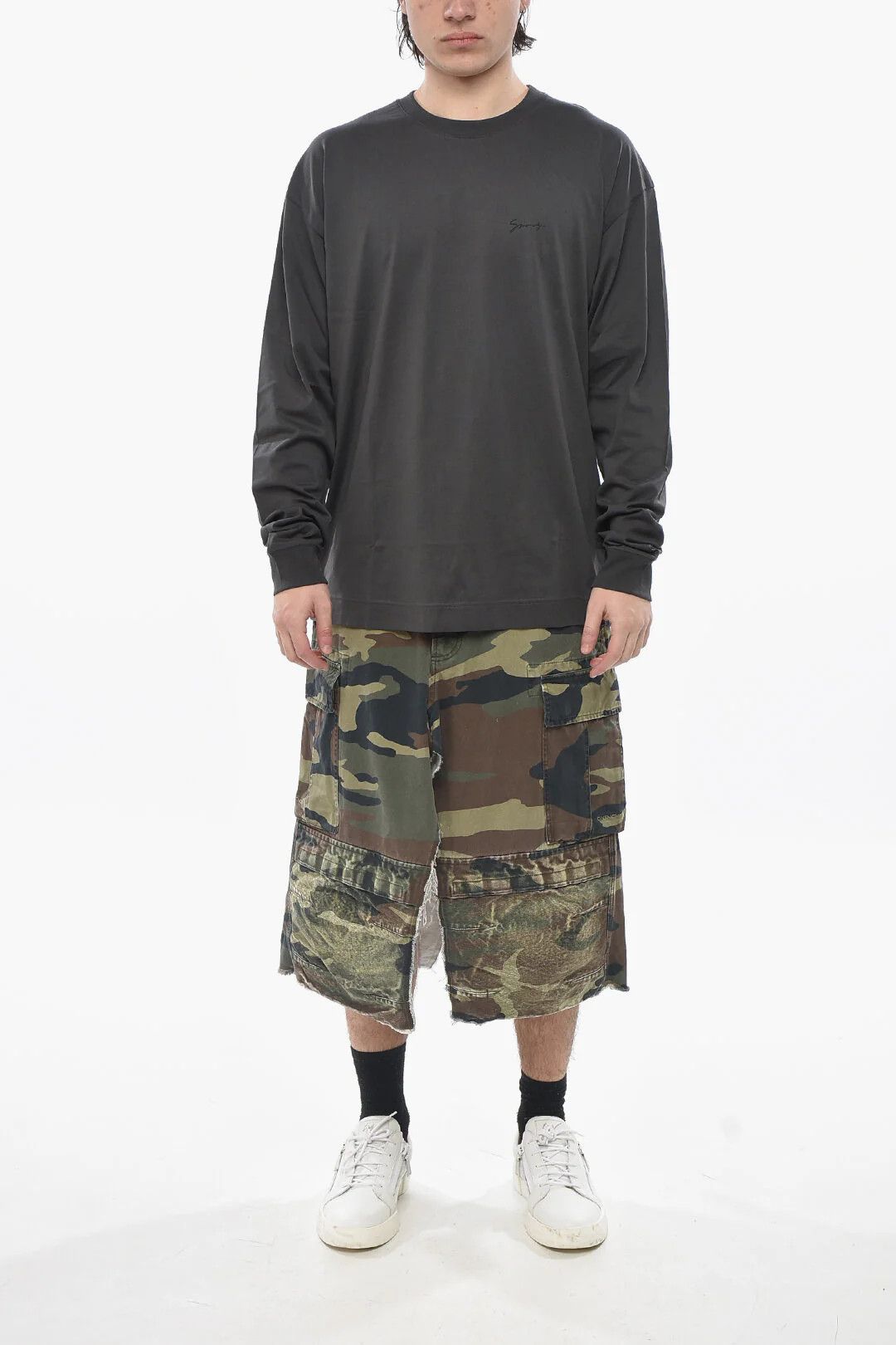 Givenchy og1mm0326 Crewneck T-Shirt in Grey Size US S / EU 44-46 / 1 - 4 Thumbnail