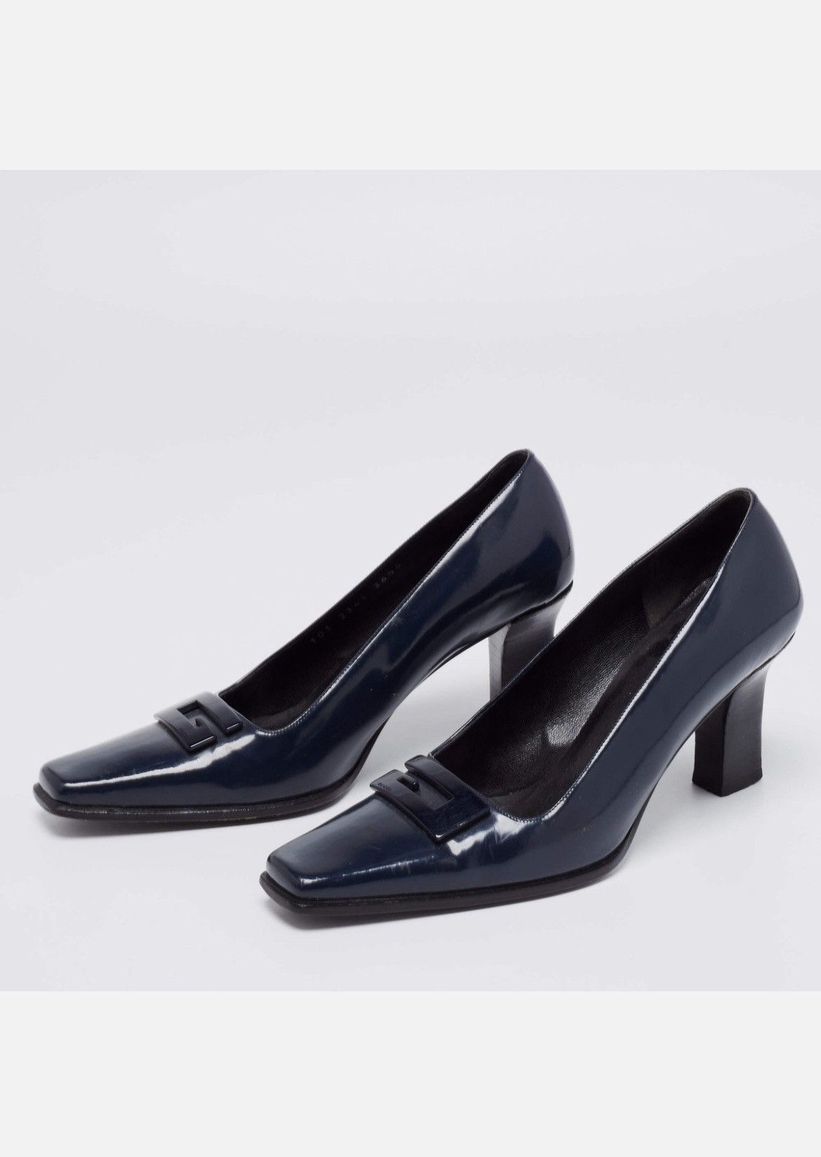 Gucci Rare iconic 90s Gucci by Tom Ford pump heels Size US 5.5 / IT 35.5 - 1 Thumbnail